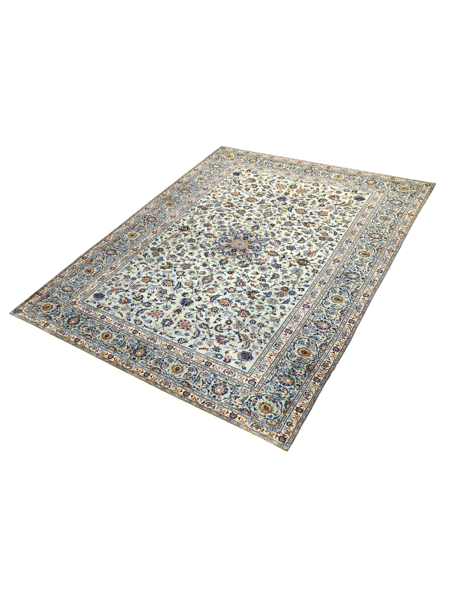 Persian Rug  <br/>427 x 285 cm