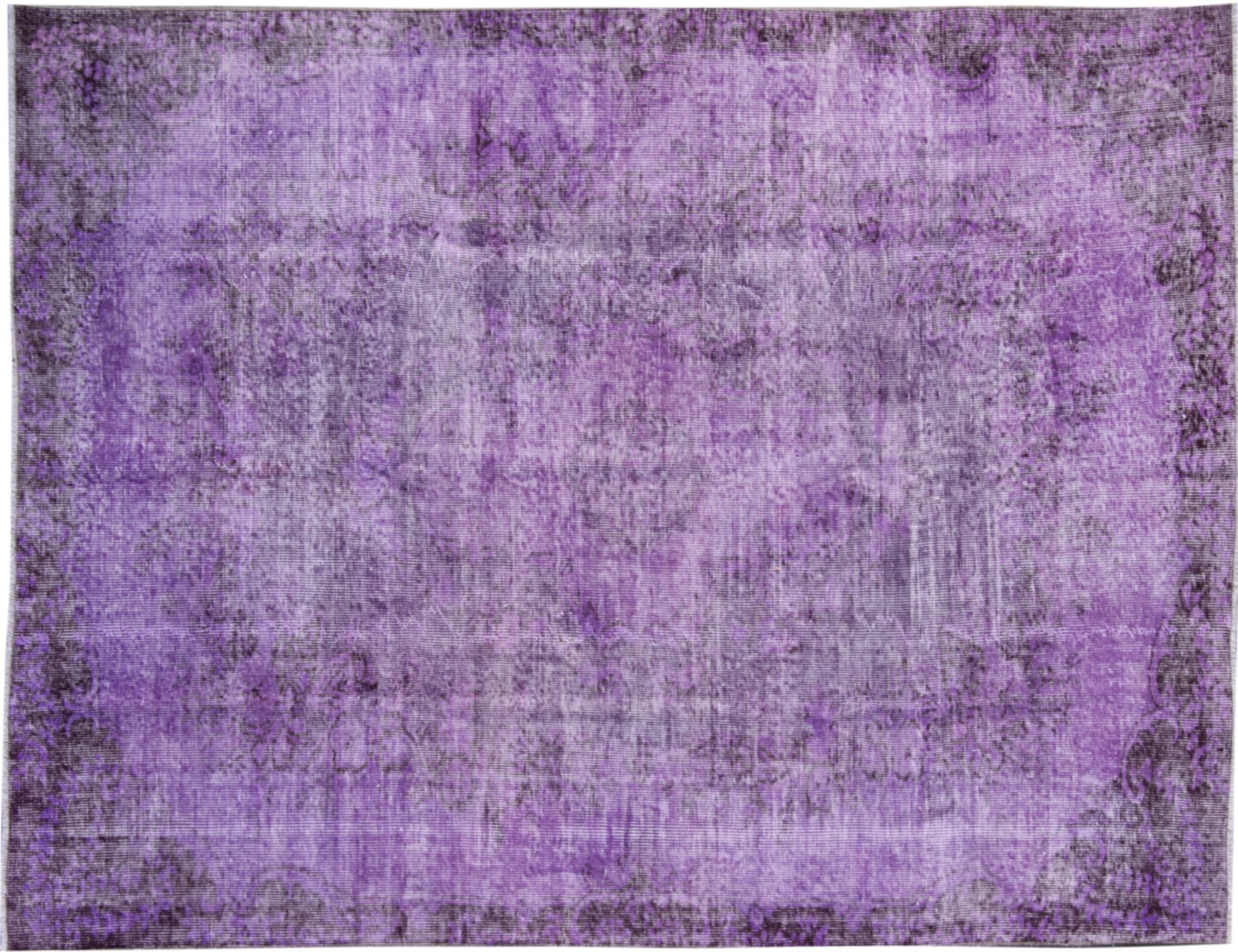 Vintage    <br/>243 x 182 cm