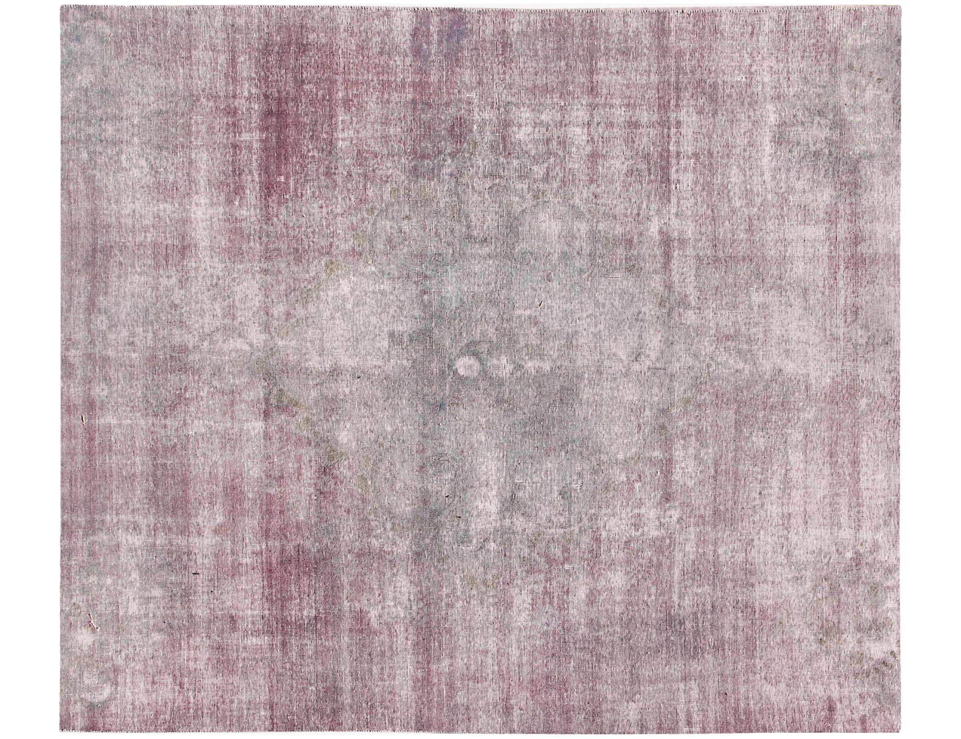 Persian Vintage    <br/>250 x 203 cm