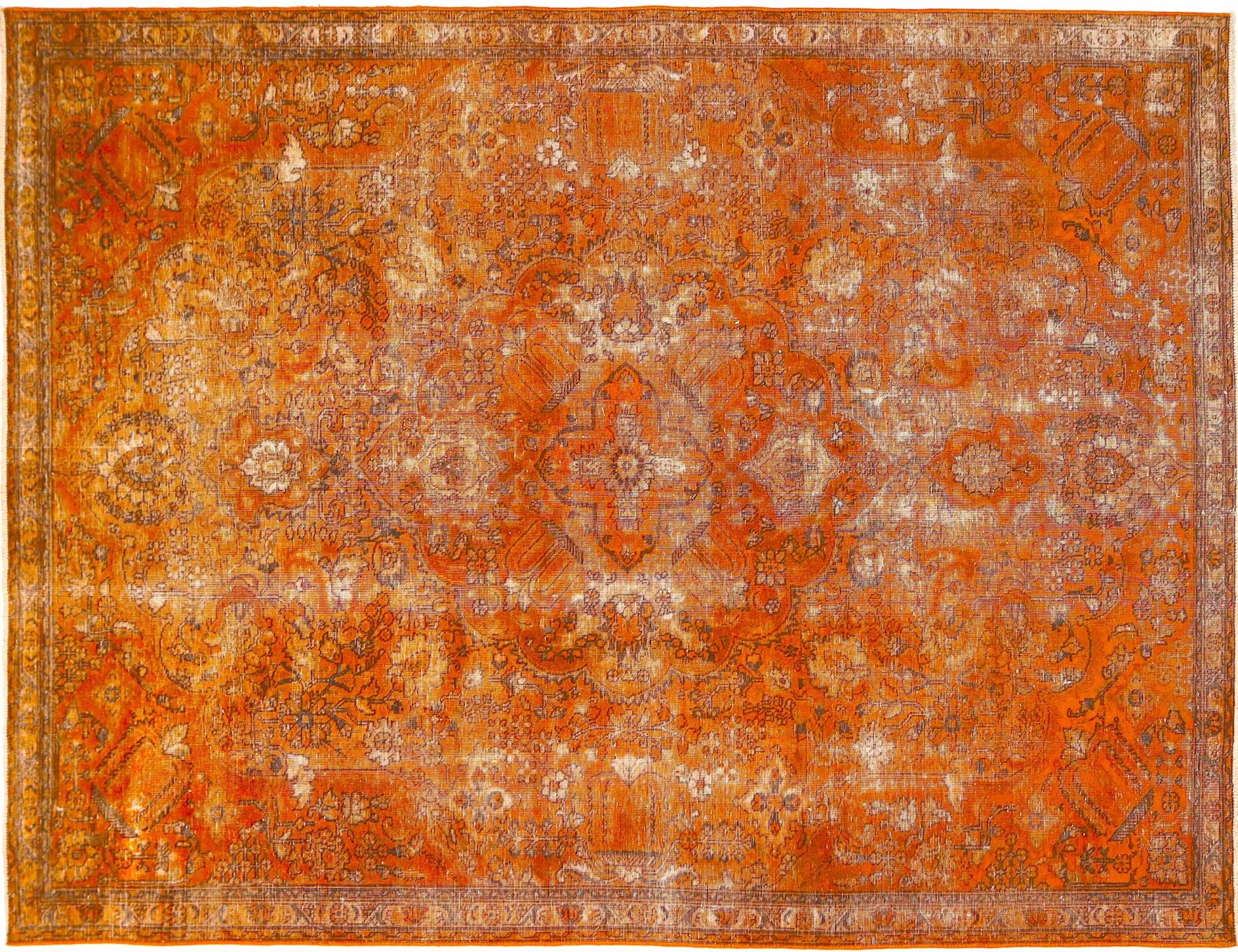 Persian Vintage    <br/>320 x 227 cm