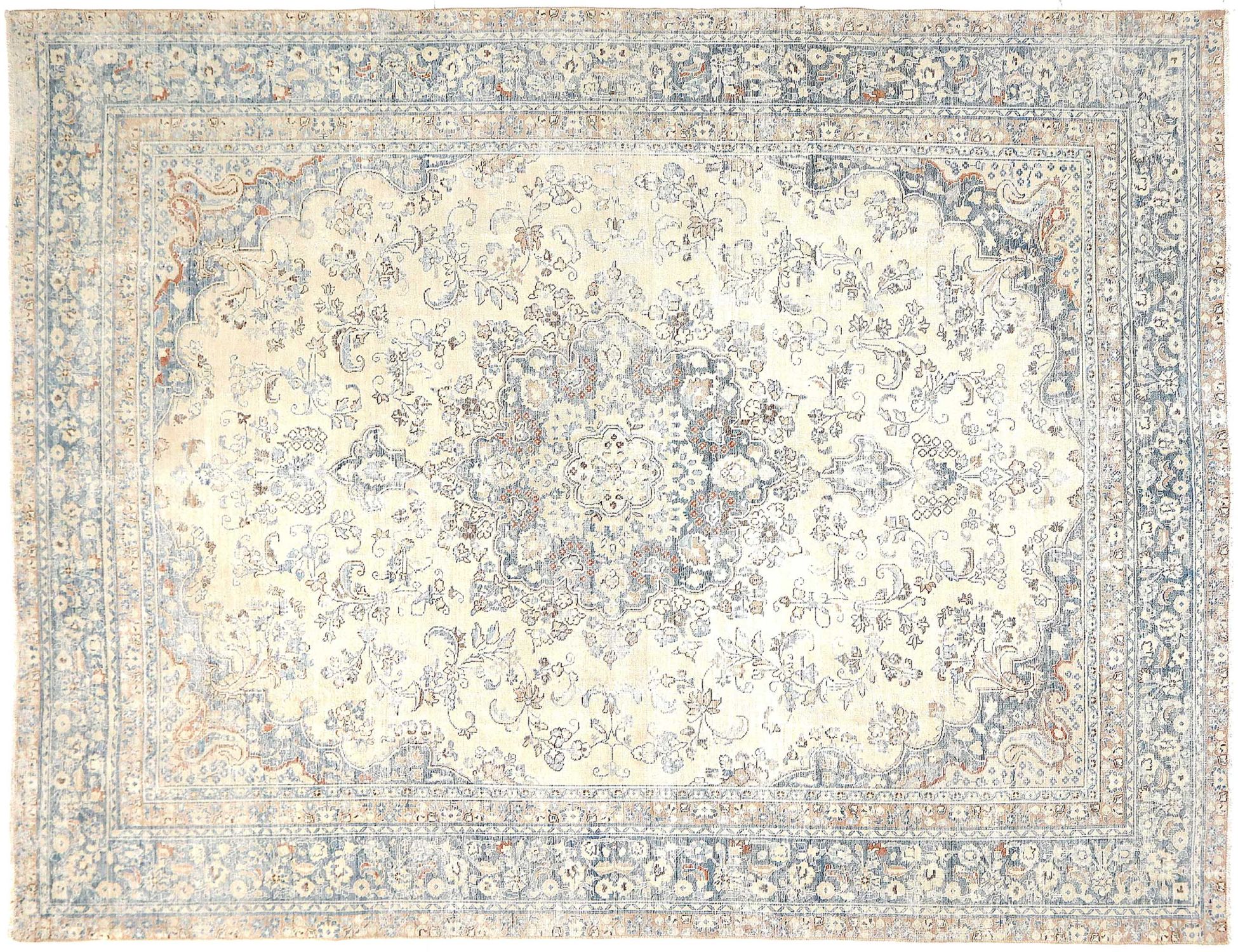 Persian Vintage    <br/>353 x 280 cm