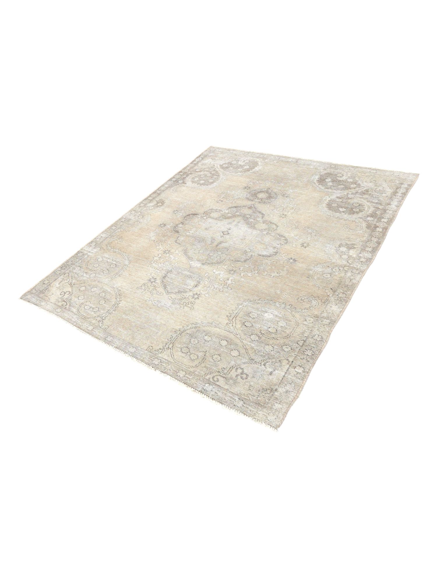 Persian Vintage    <br/>242 x 142 cm