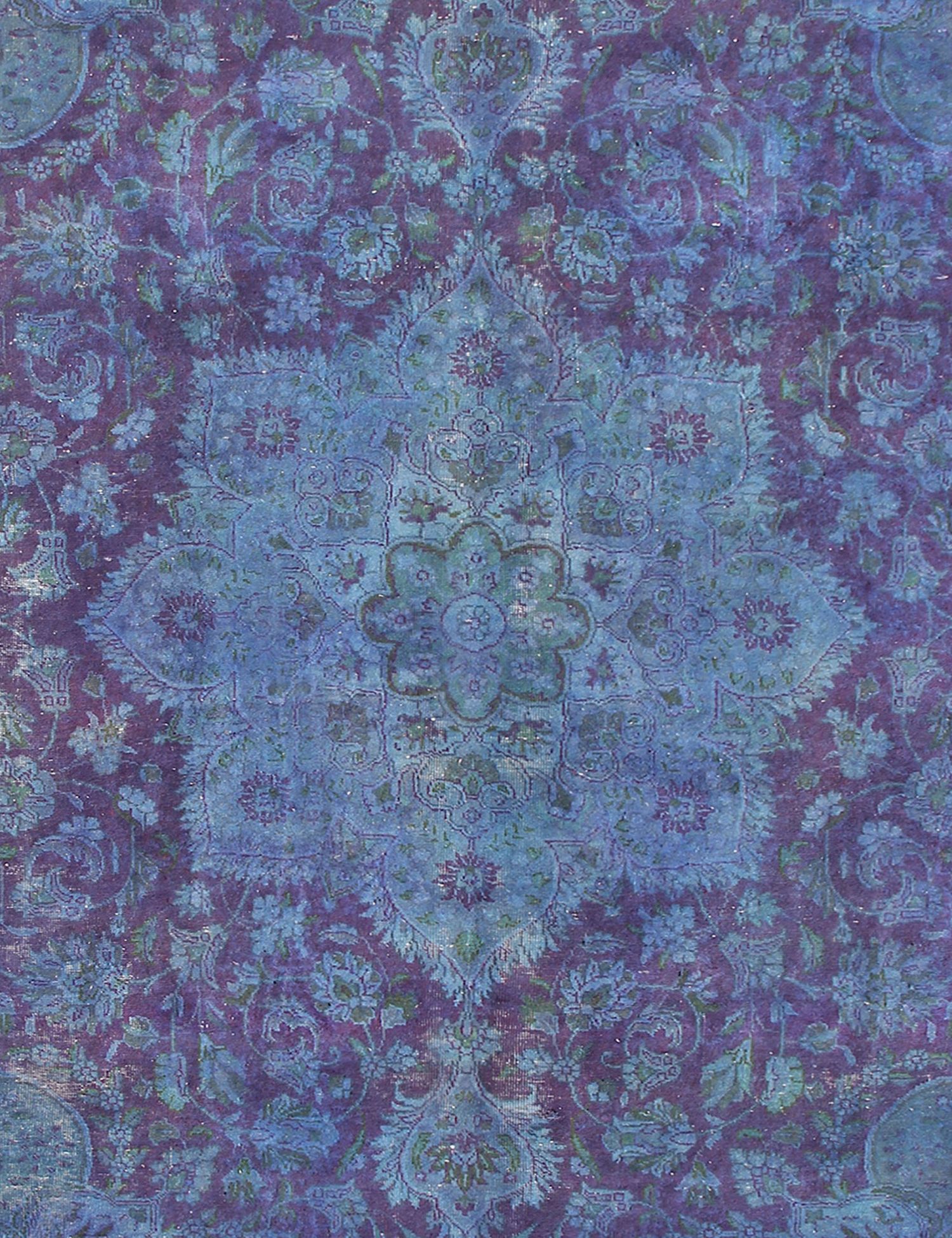 Persian vintage carpet  <br/>325 x 220 cm