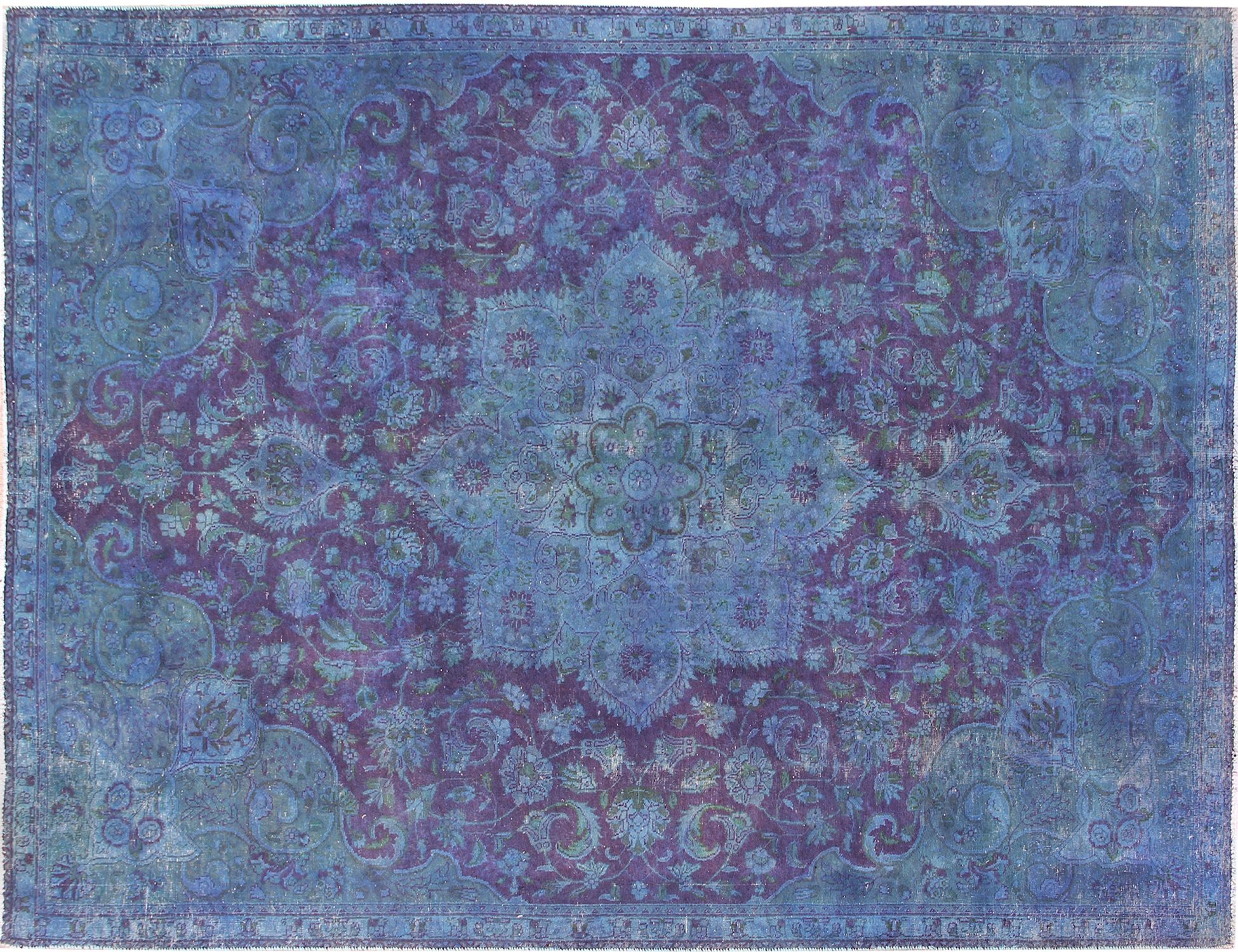 Persian vintage carpet  <br/>325 x 220 cm