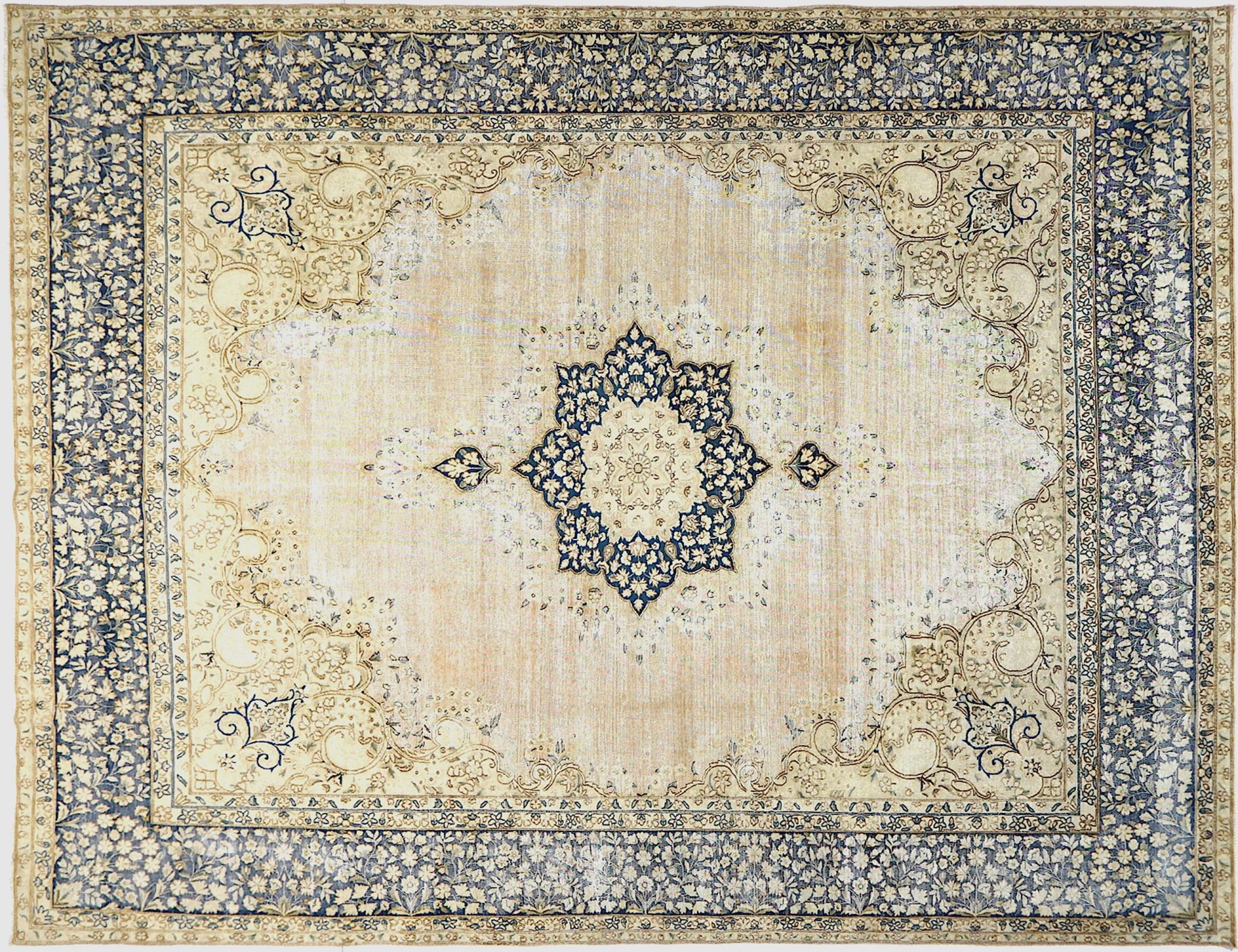 Persian Vintage    <br/>390 x 295 cm