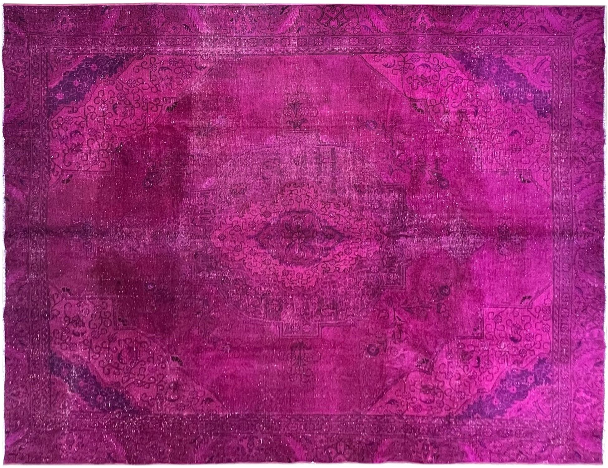 Vintage    <br/>361 x 263 cm