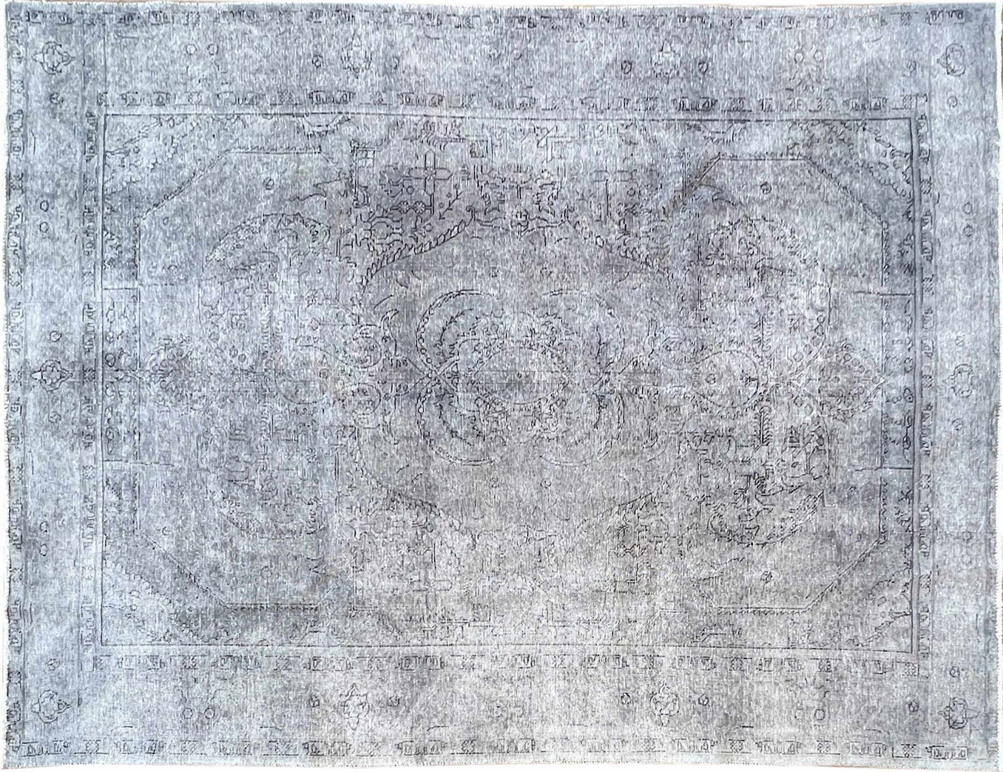 Persian Vintage    <br/>290 x 200 cm