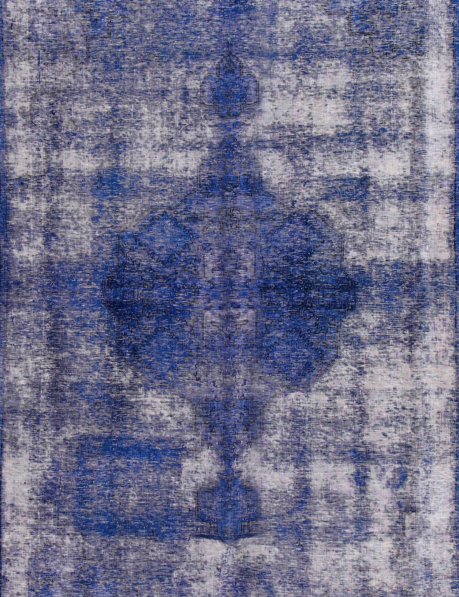 Persian Vintage    <br/>284 x 195 cm