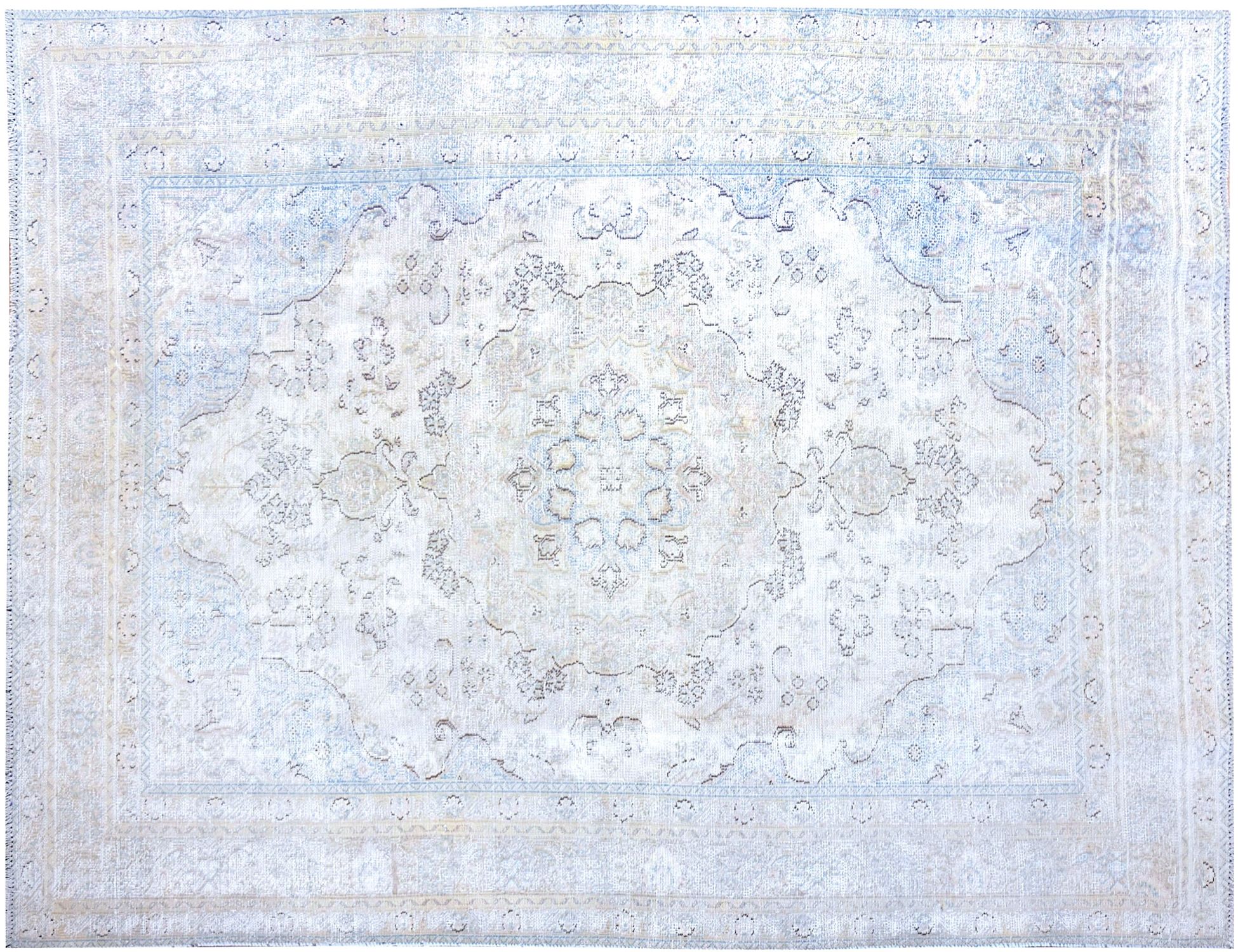 Persian vintage carpet  <br/>284 x 190 cm