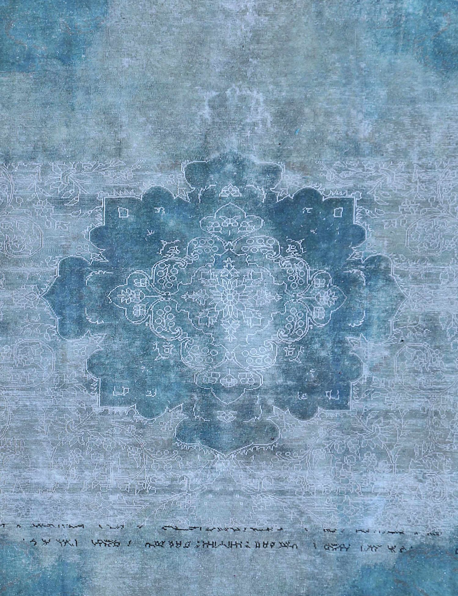 Vintage    <br/>355 x 244 cm