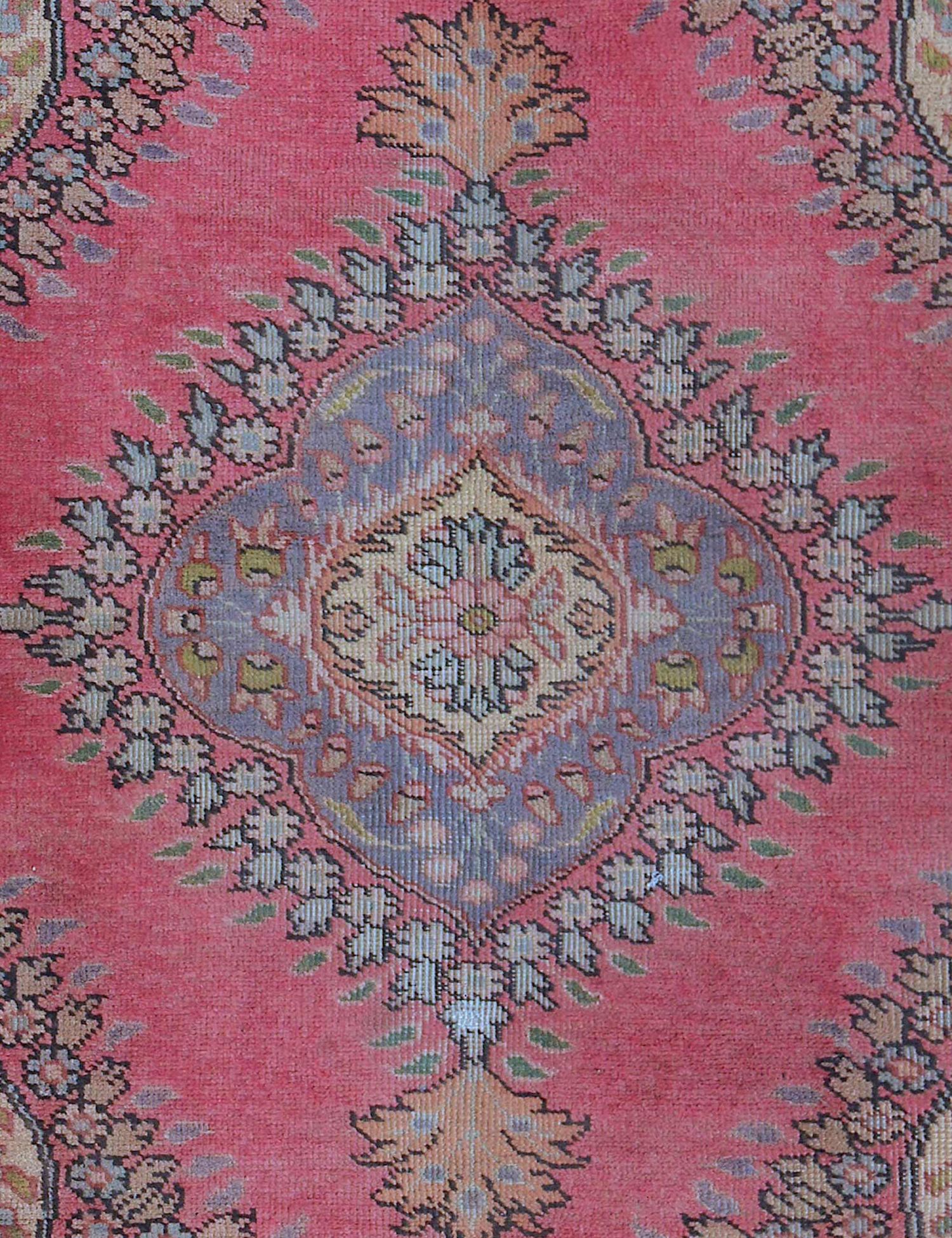 Retro Rug  <br/>122 x 77 cm