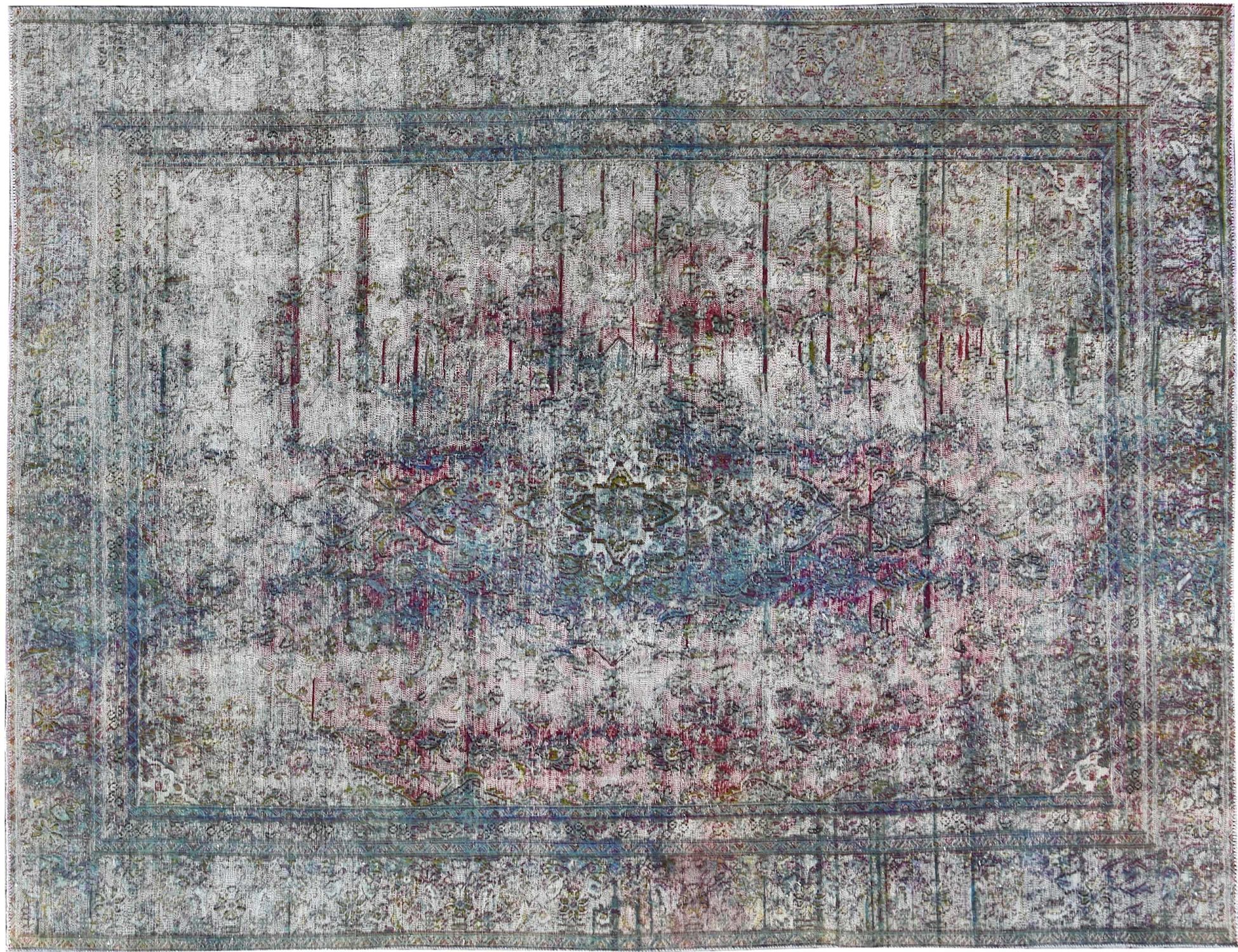 Vintage    <br/>347 x 263 cm