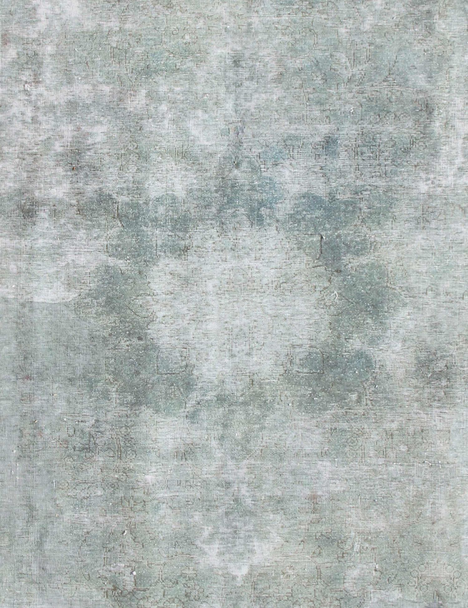 Persian Vintage    <br/>275 x 190 cm