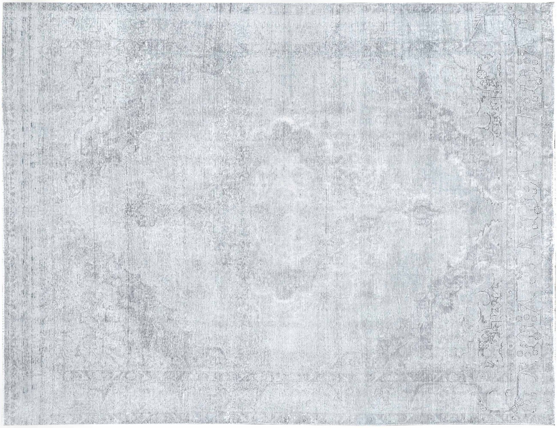 Vintage    <br/>353 x 282 cm