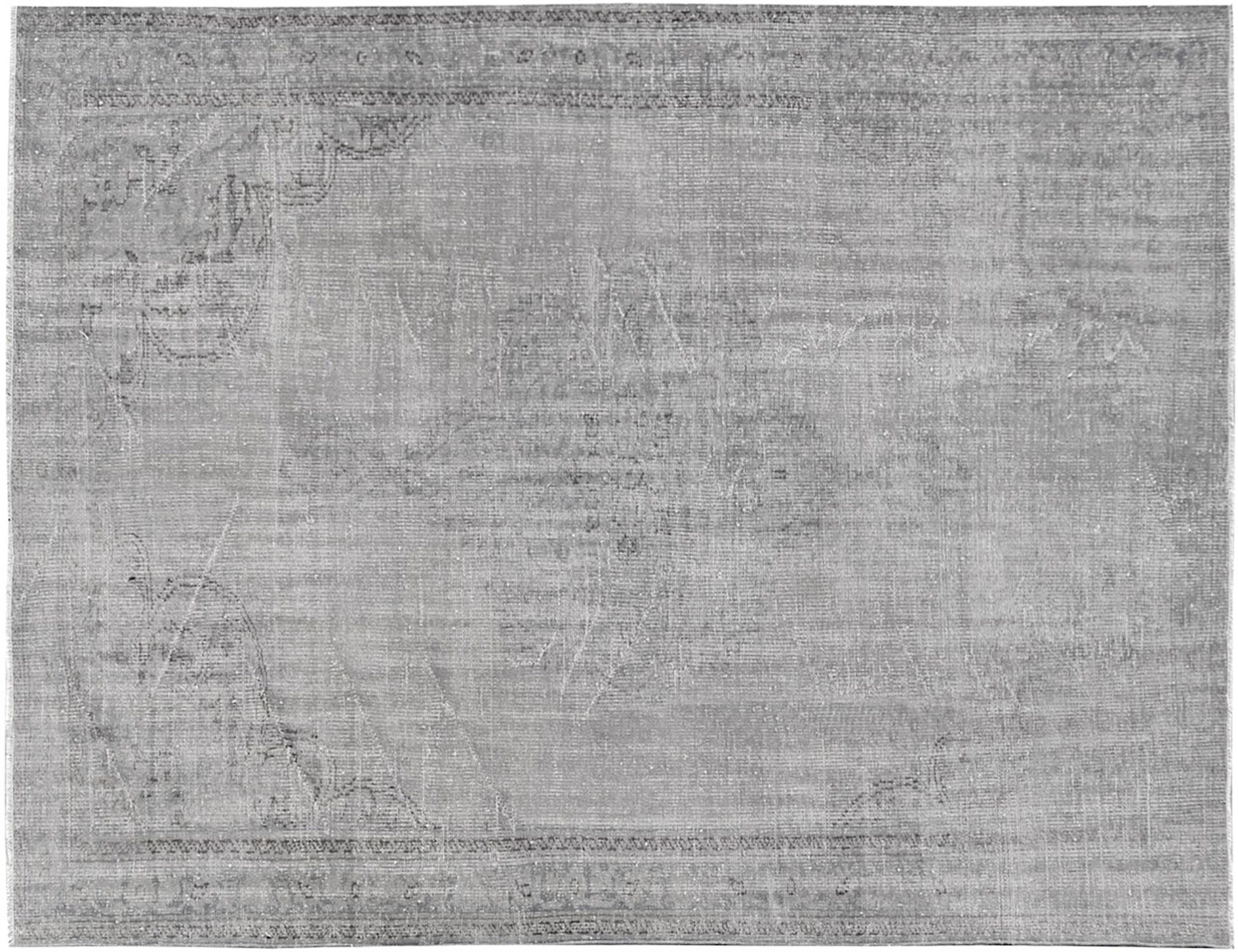 Vintage    <br/>277 x 194 cm