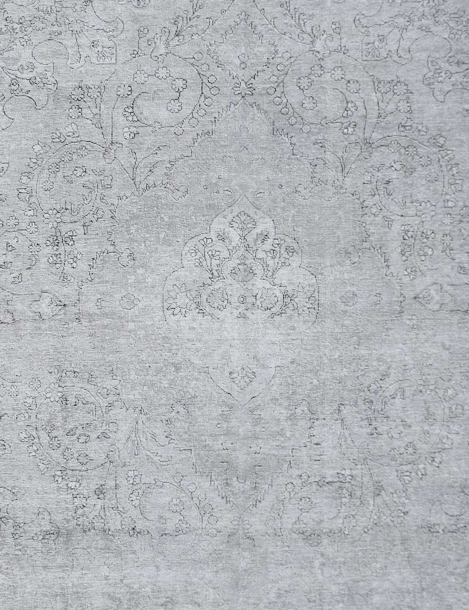 Vintage    <br/>376 x 293 cm