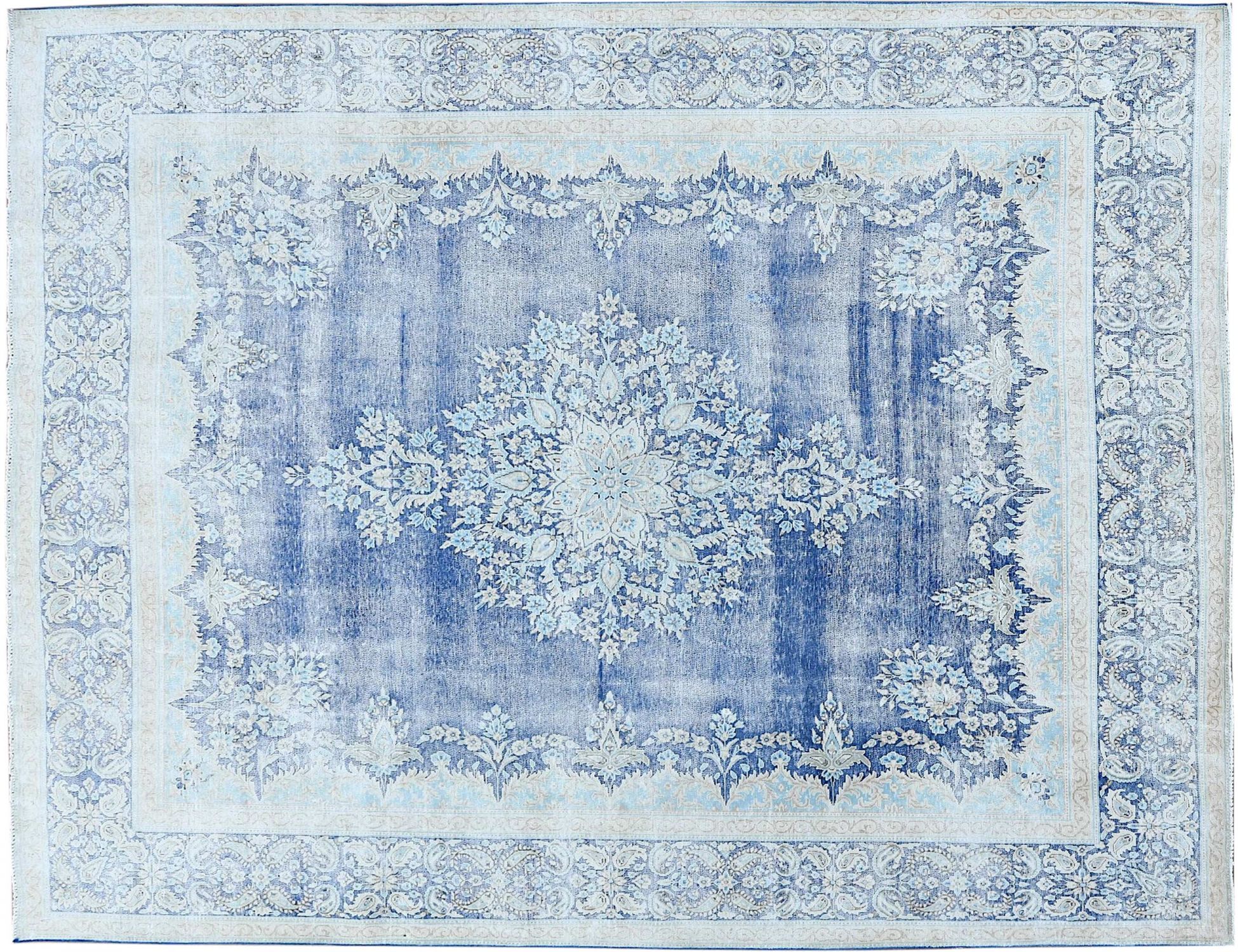 Retro Rug  <br/>387 x 291 cm