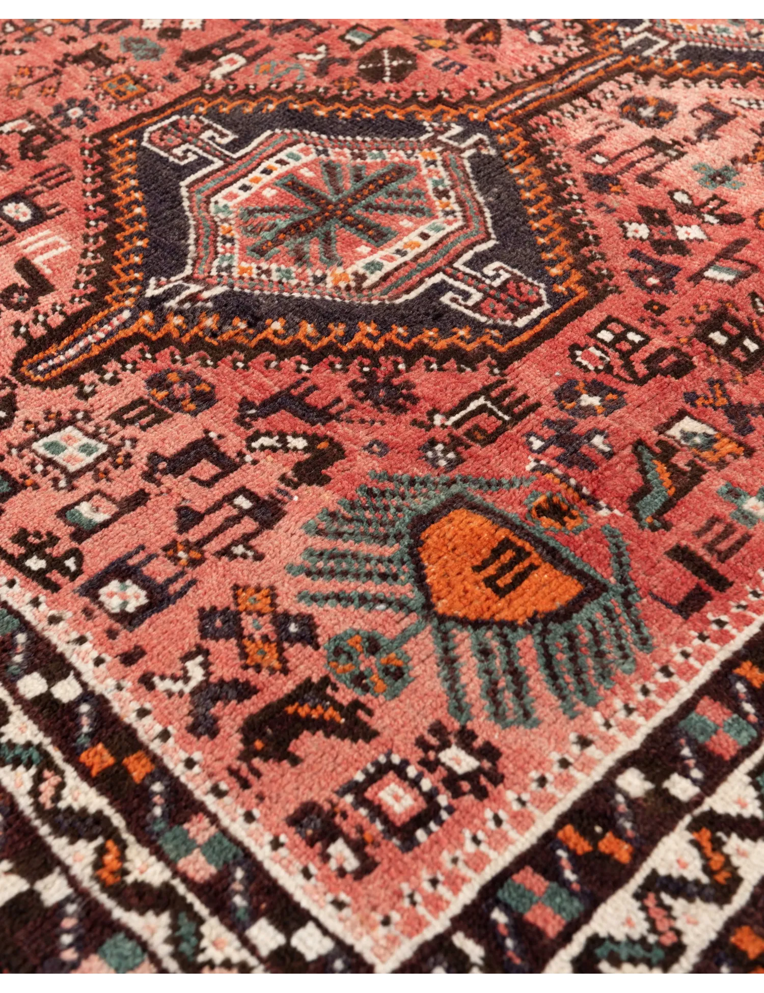 Shiraz  <br/>135 x 105 cm