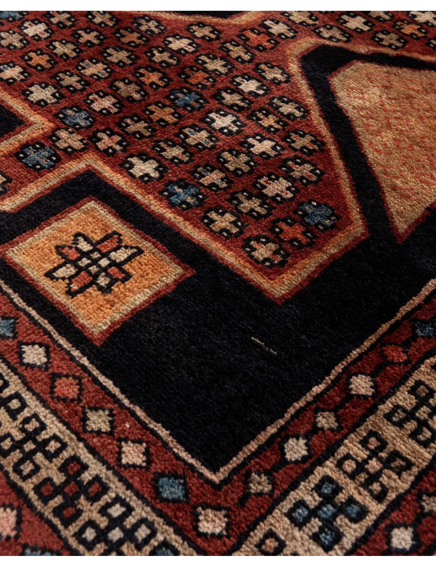 Ardebil  <br/>383 x 105 cm