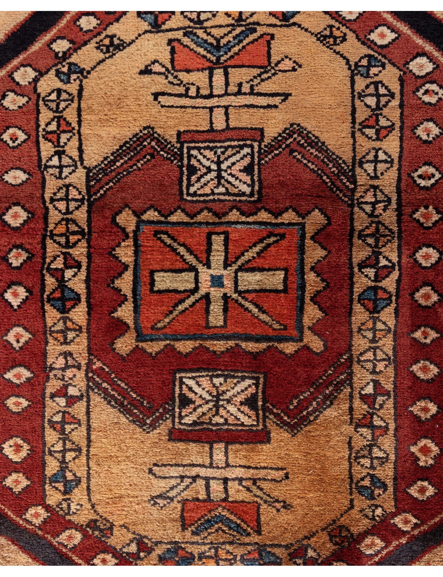 Ardebil  <br/>383 x 105 cm