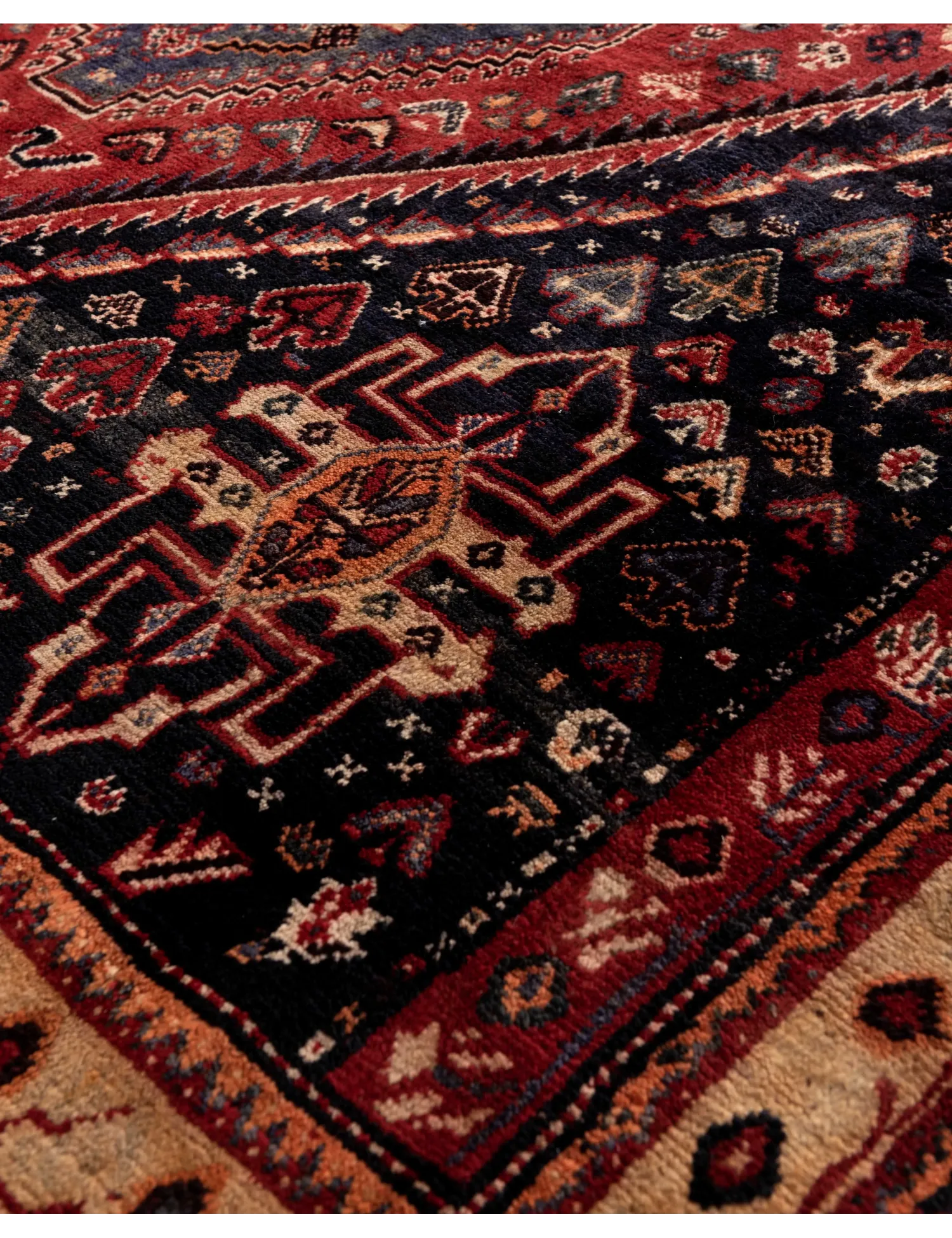 Shiraz  <br/>252 x 164 cm