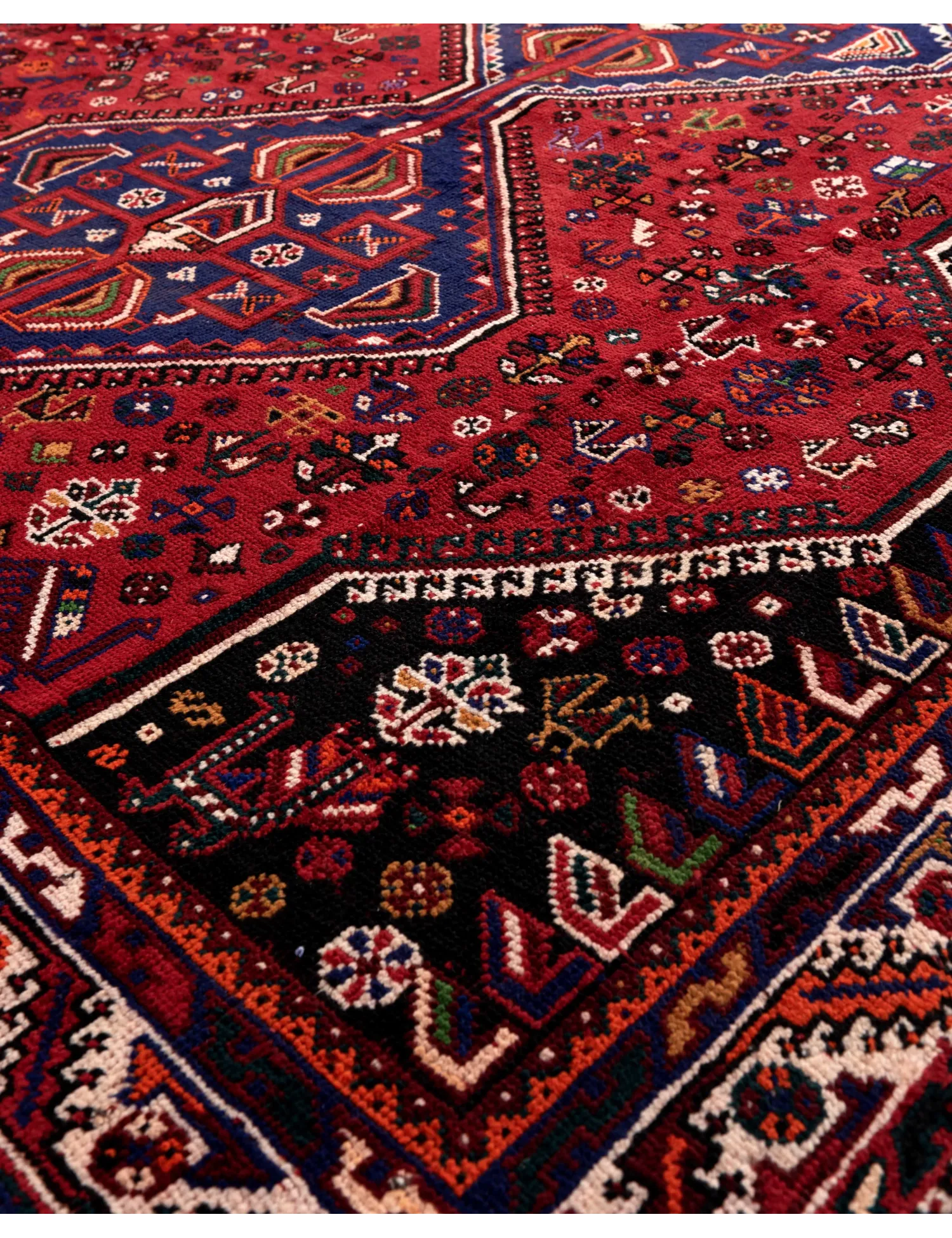 Shiraz  <br/>302 x 197 cm