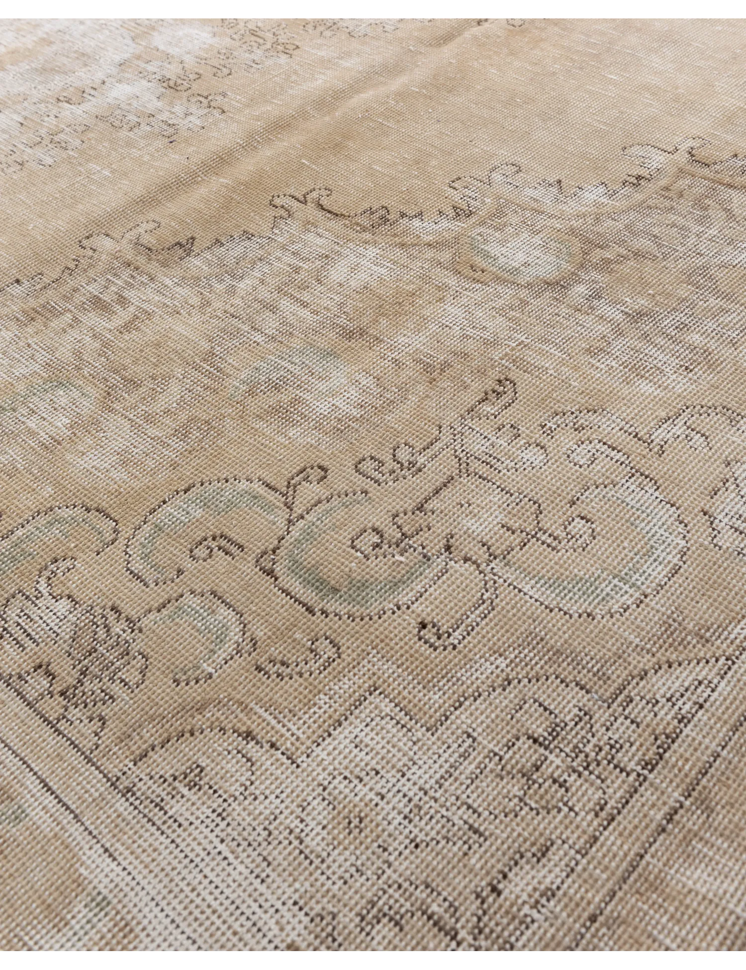 Persian Vintage    <br/>325 x 226 cm