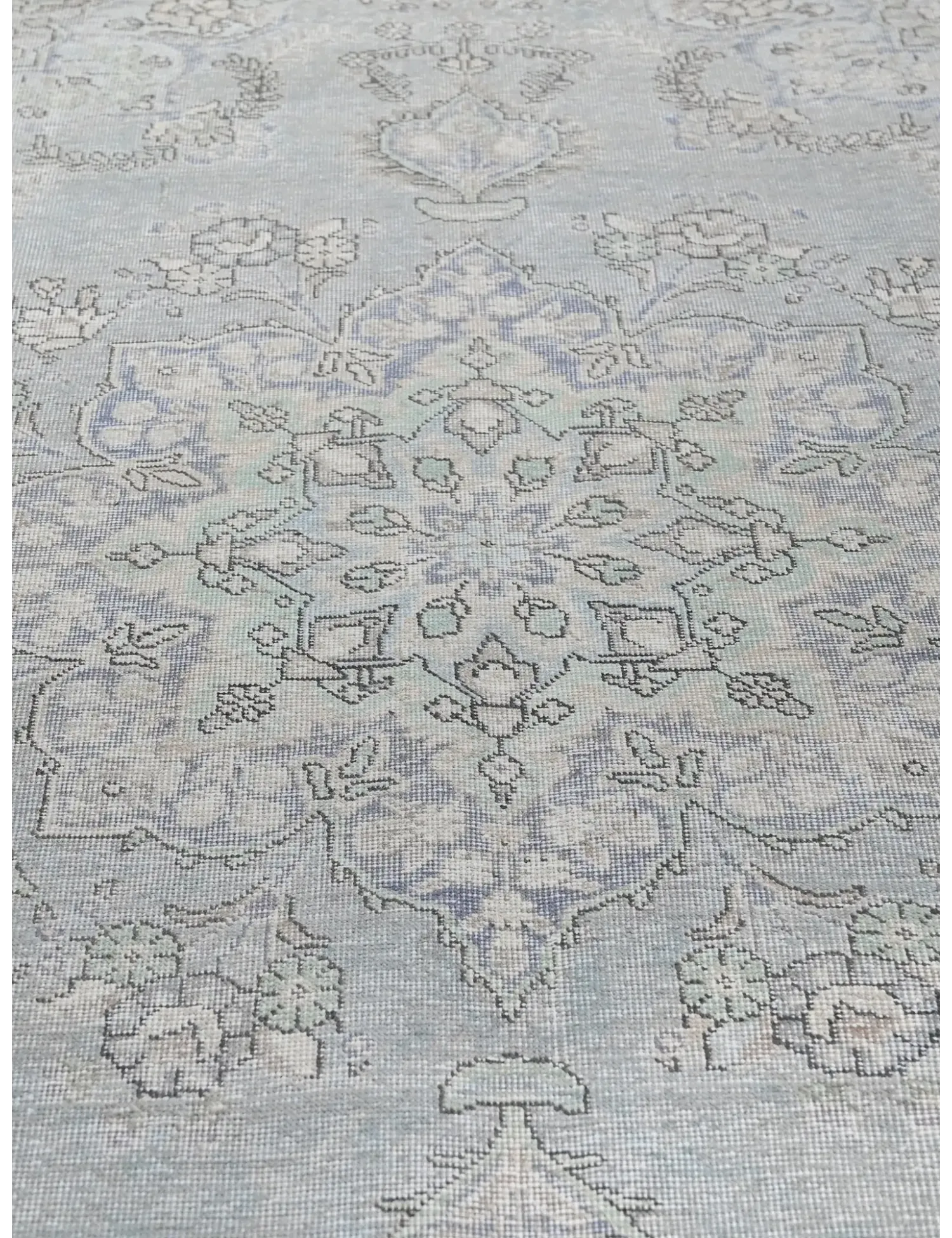 Persian Vintage    <br/>279 x 204 cm