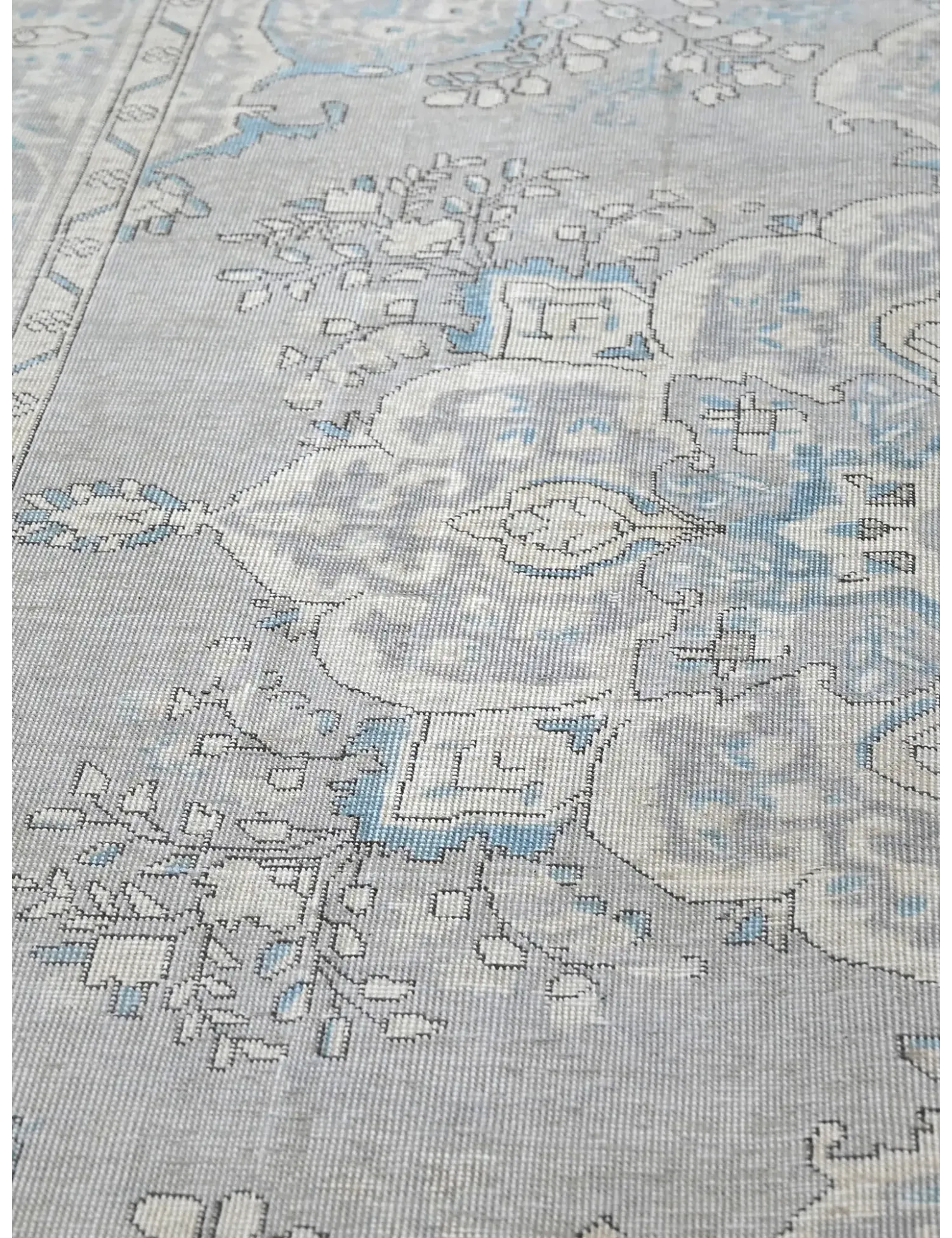 Persian Vintage    <br/>292 x 198 cm