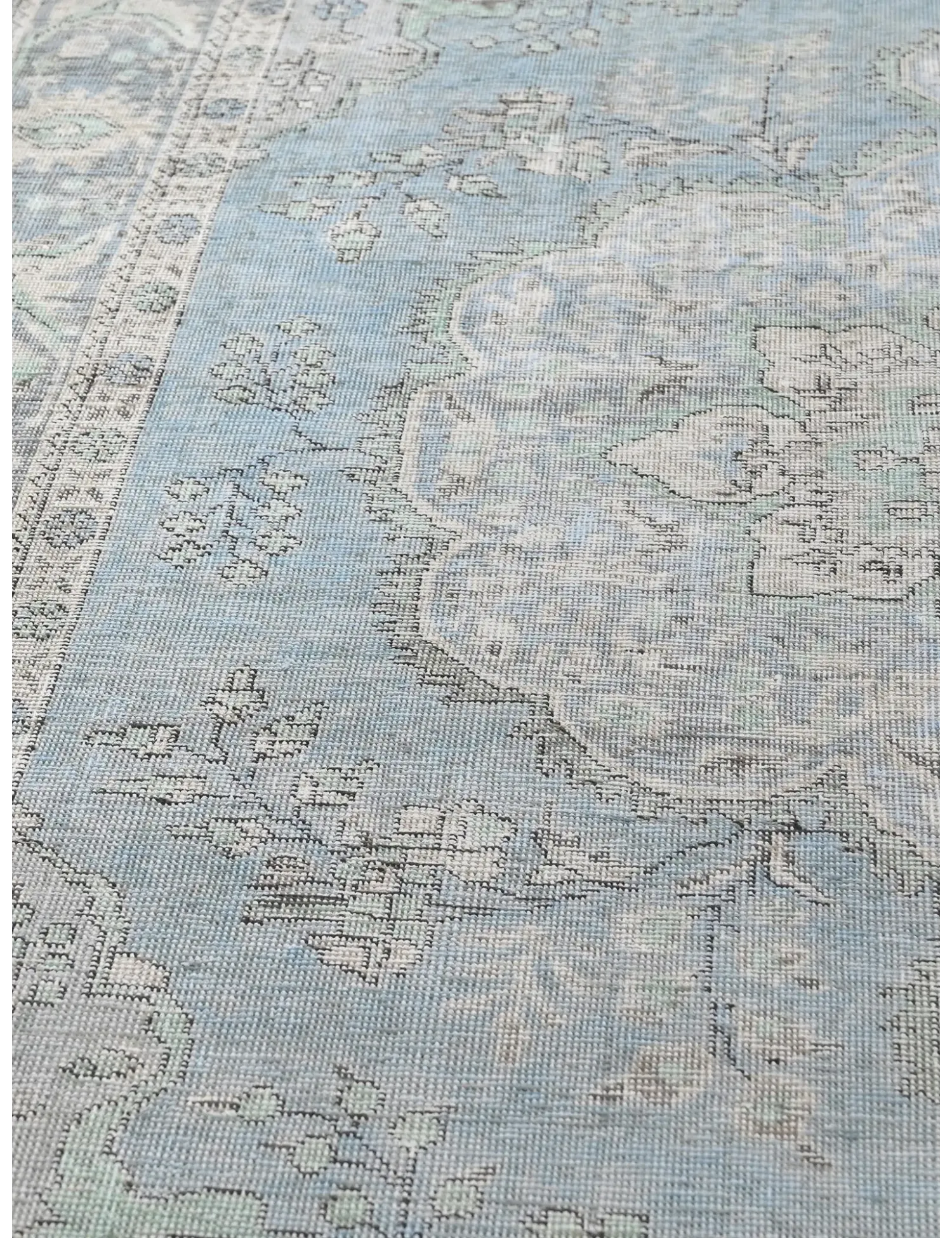 Persian Vintage    <br/>270 x 201 cm