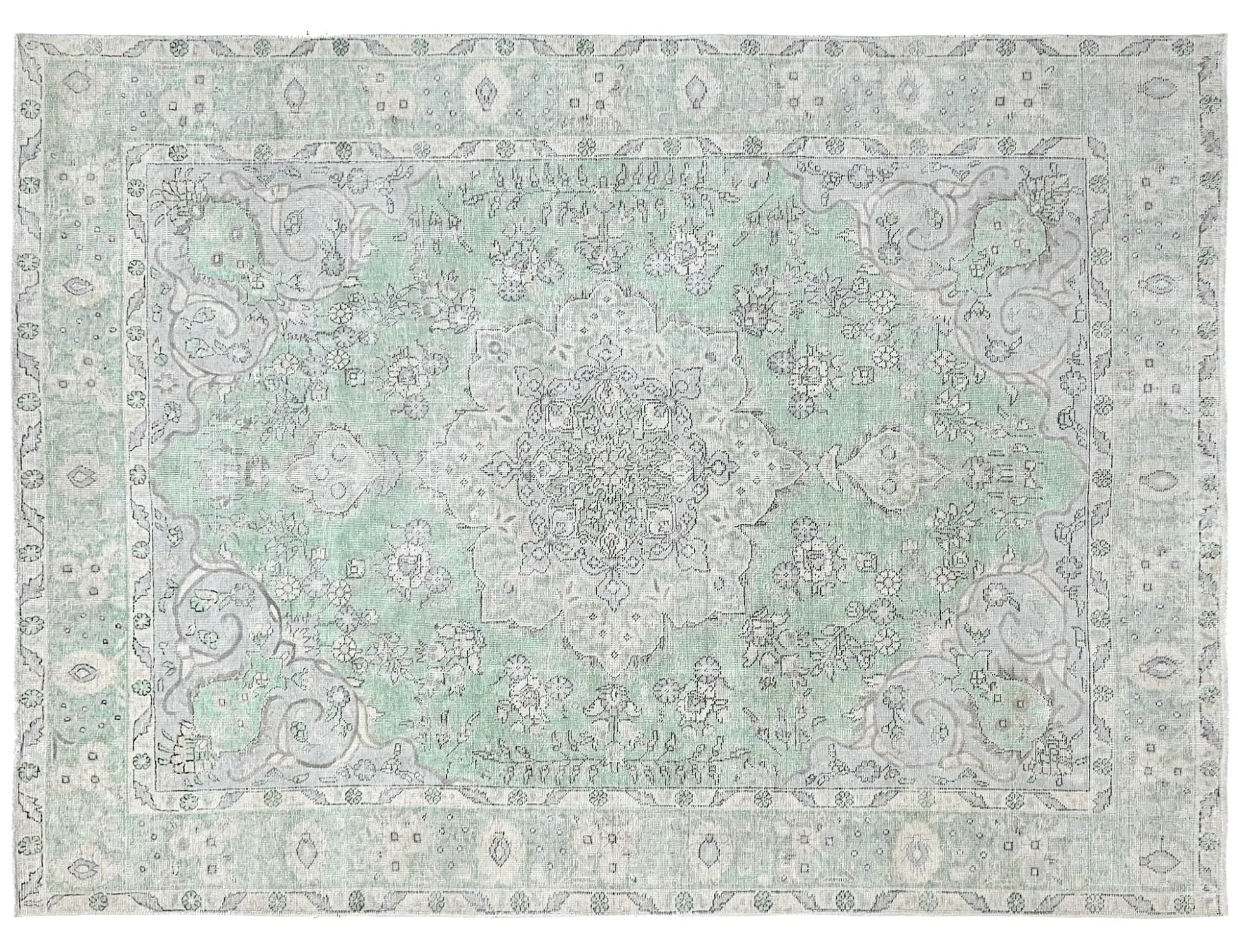Persian Vintage    <br/>275 x 201 cm