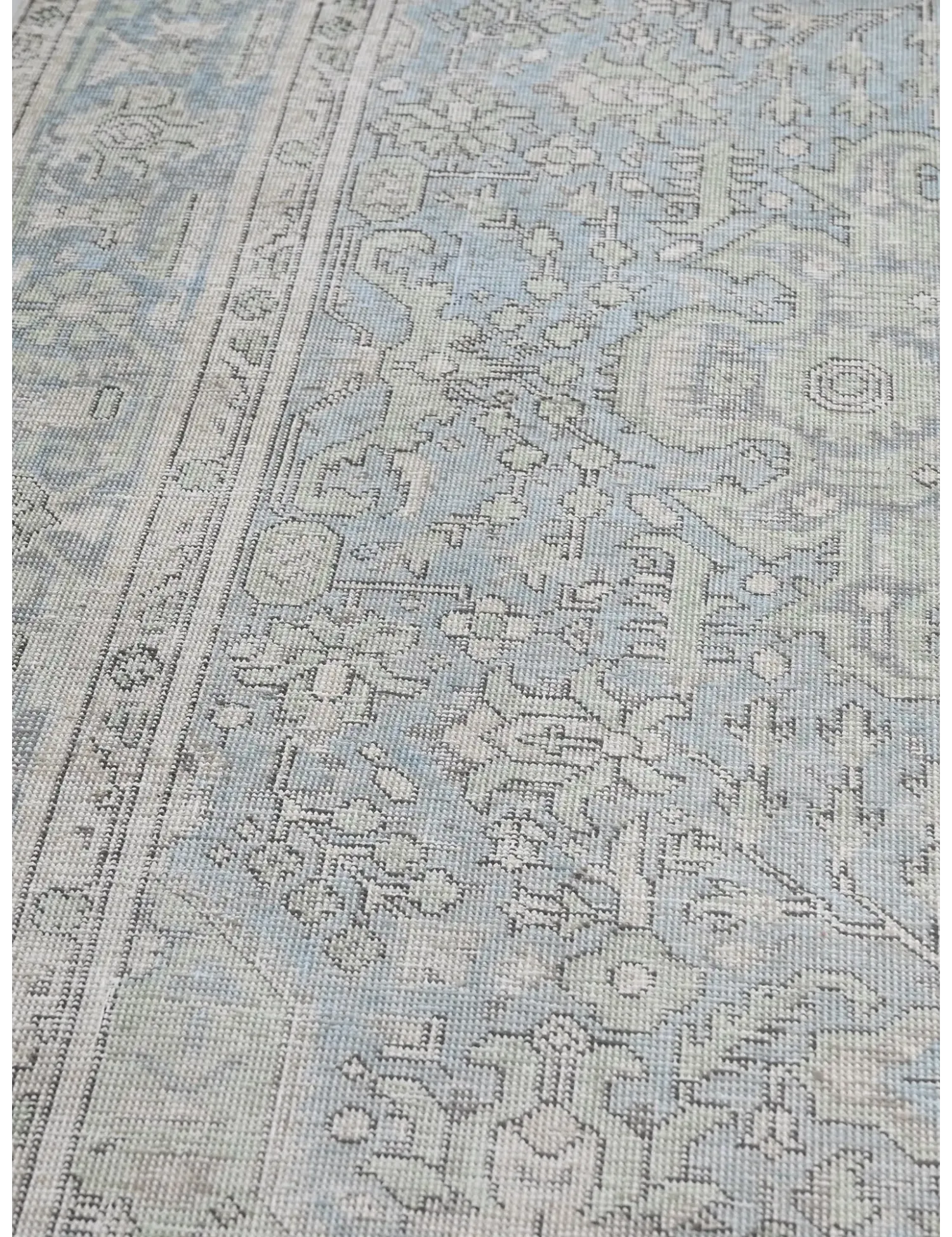 Persian Vintage    <br/>281 x 197 cm