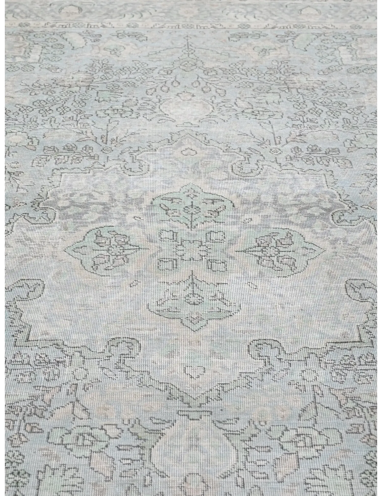 Persian Vintage    <br/>272 x 199 cm