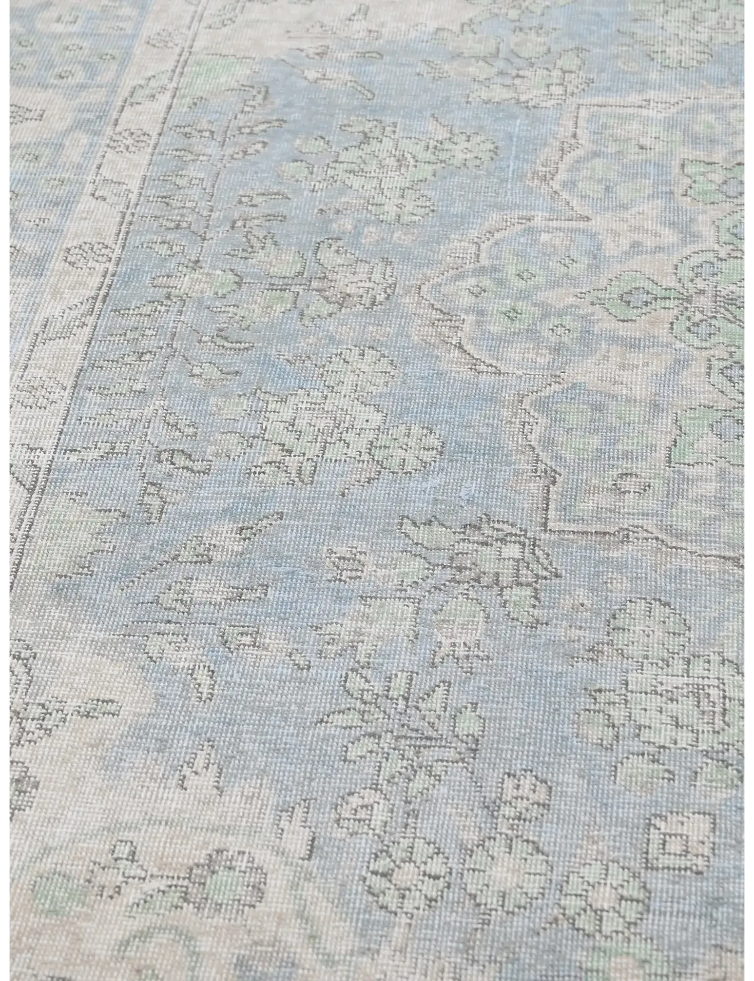 Persian Vintage    <br/>269 x 201 cm