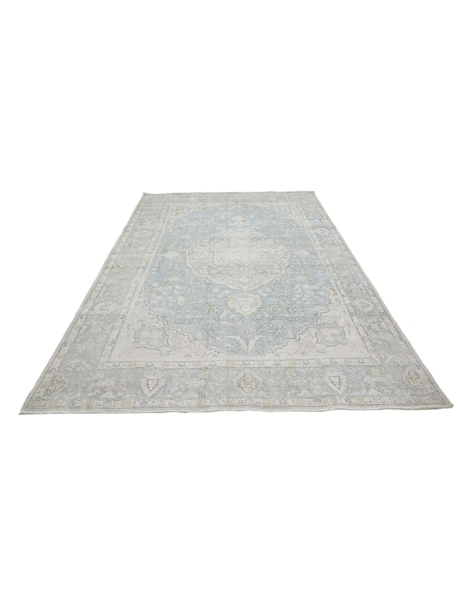 Persian Vintage    <br/>286 x 196 cm