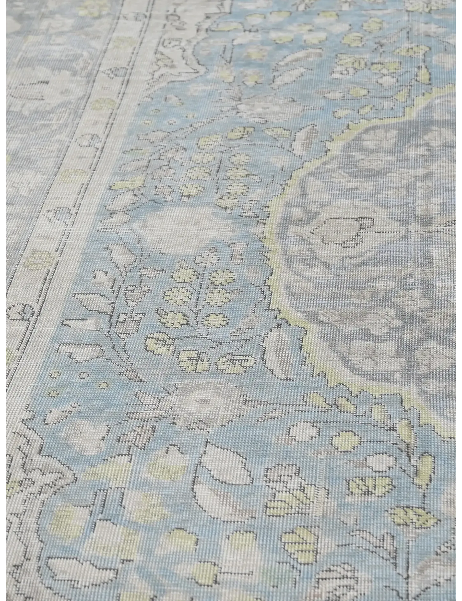 Persian Vintage    <br/>286 x 196 cm