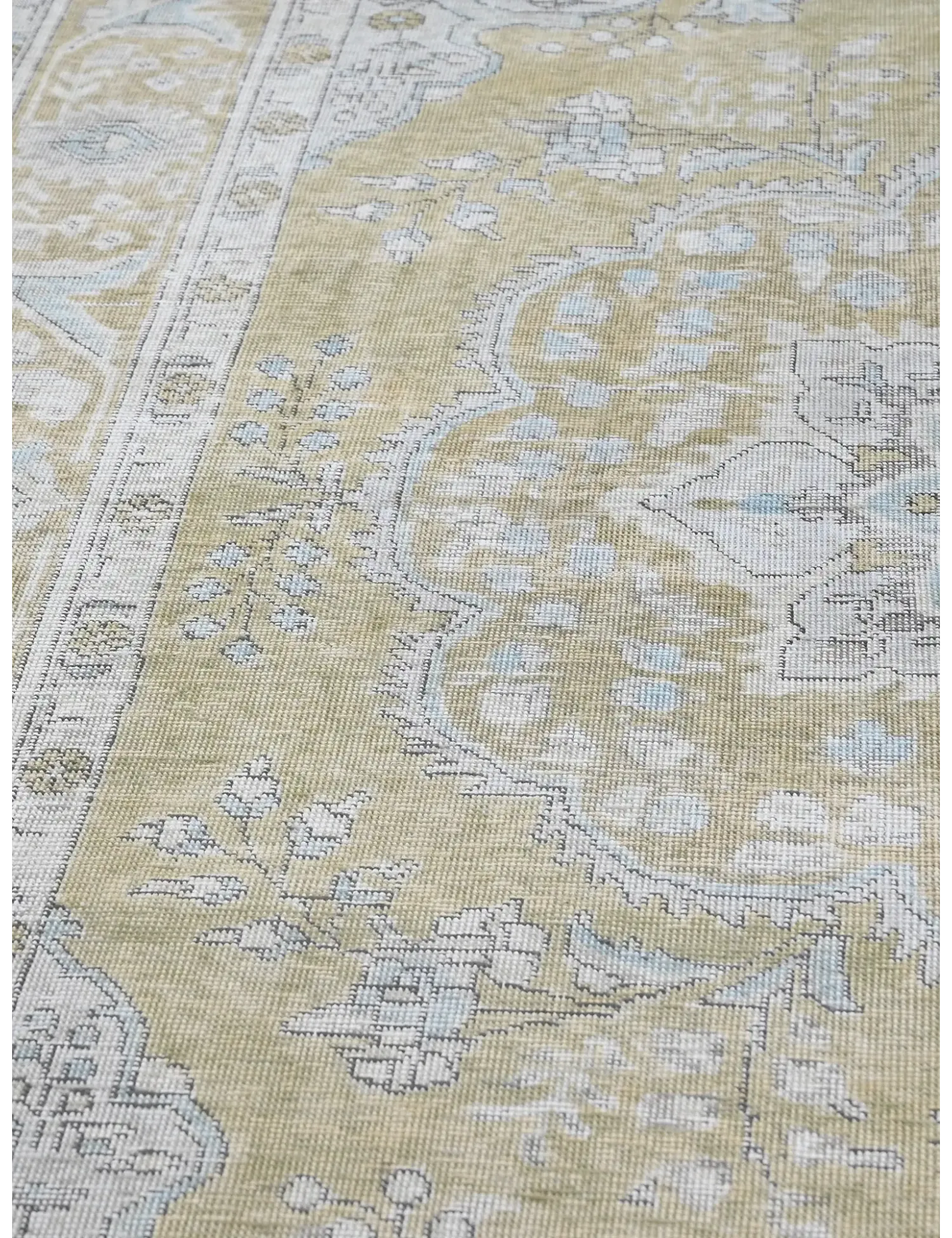 Persian Vintage    <br/>276 x 192 cm