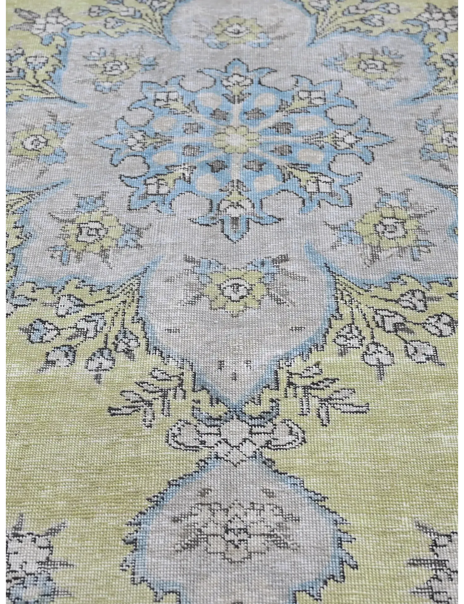Persian Vintage    <br/>293 x 206 cm