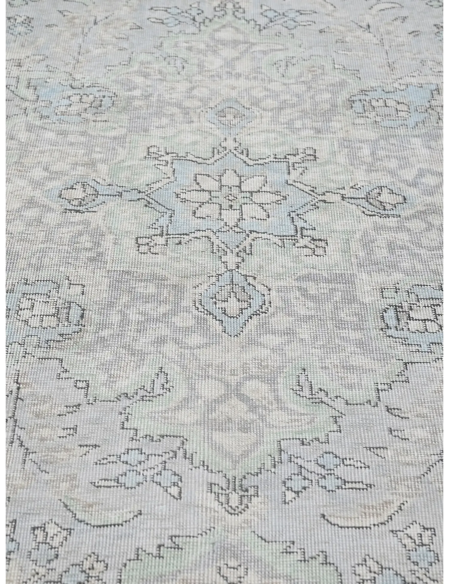 Persian Vintage    <br/>275 x 190 cm