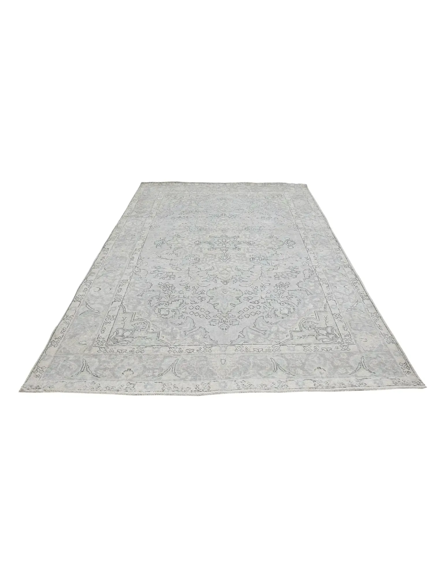 Persian Vintage    <br/>275 x 190 cm
