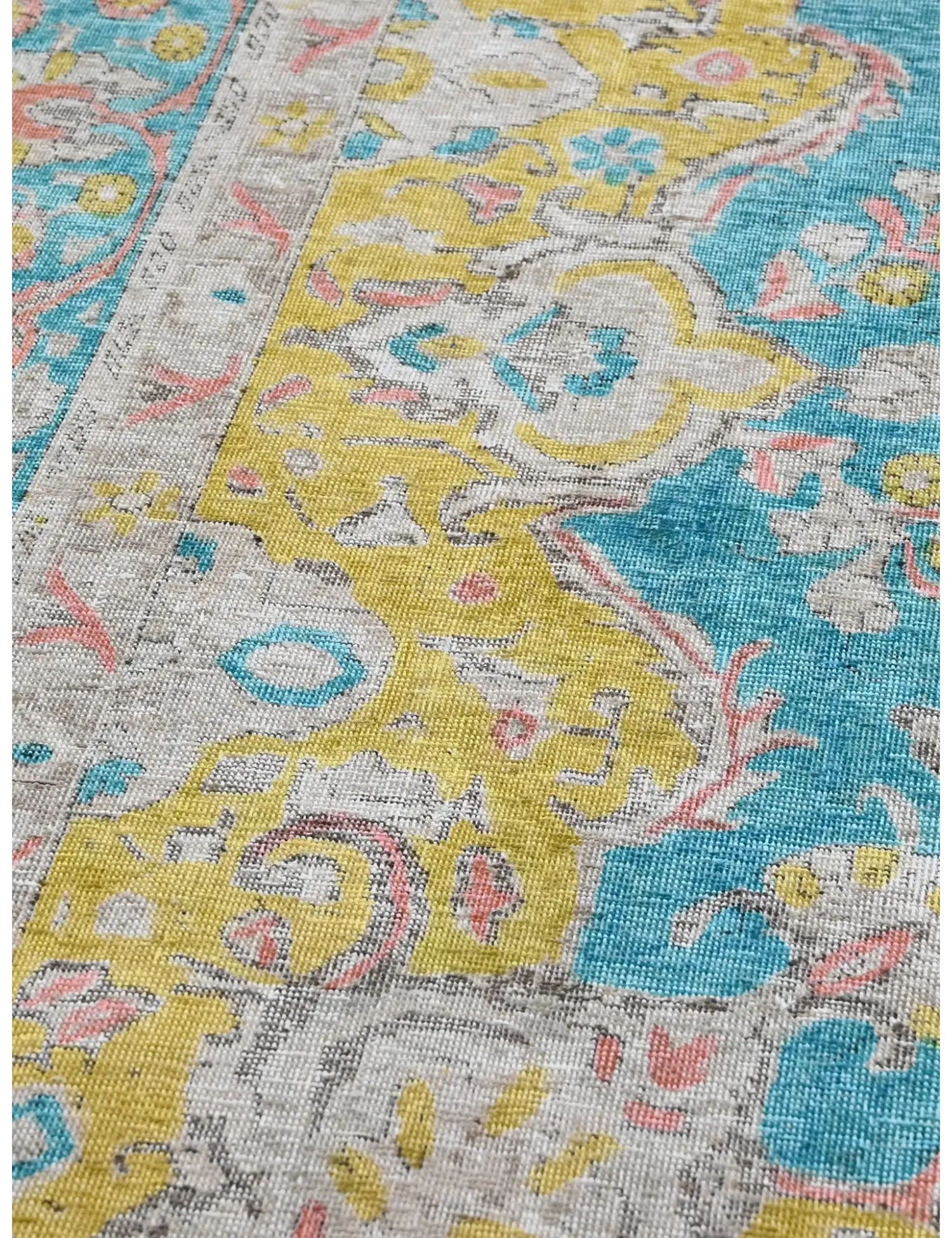 Persian Vintage    <br/>322 x 250 cm