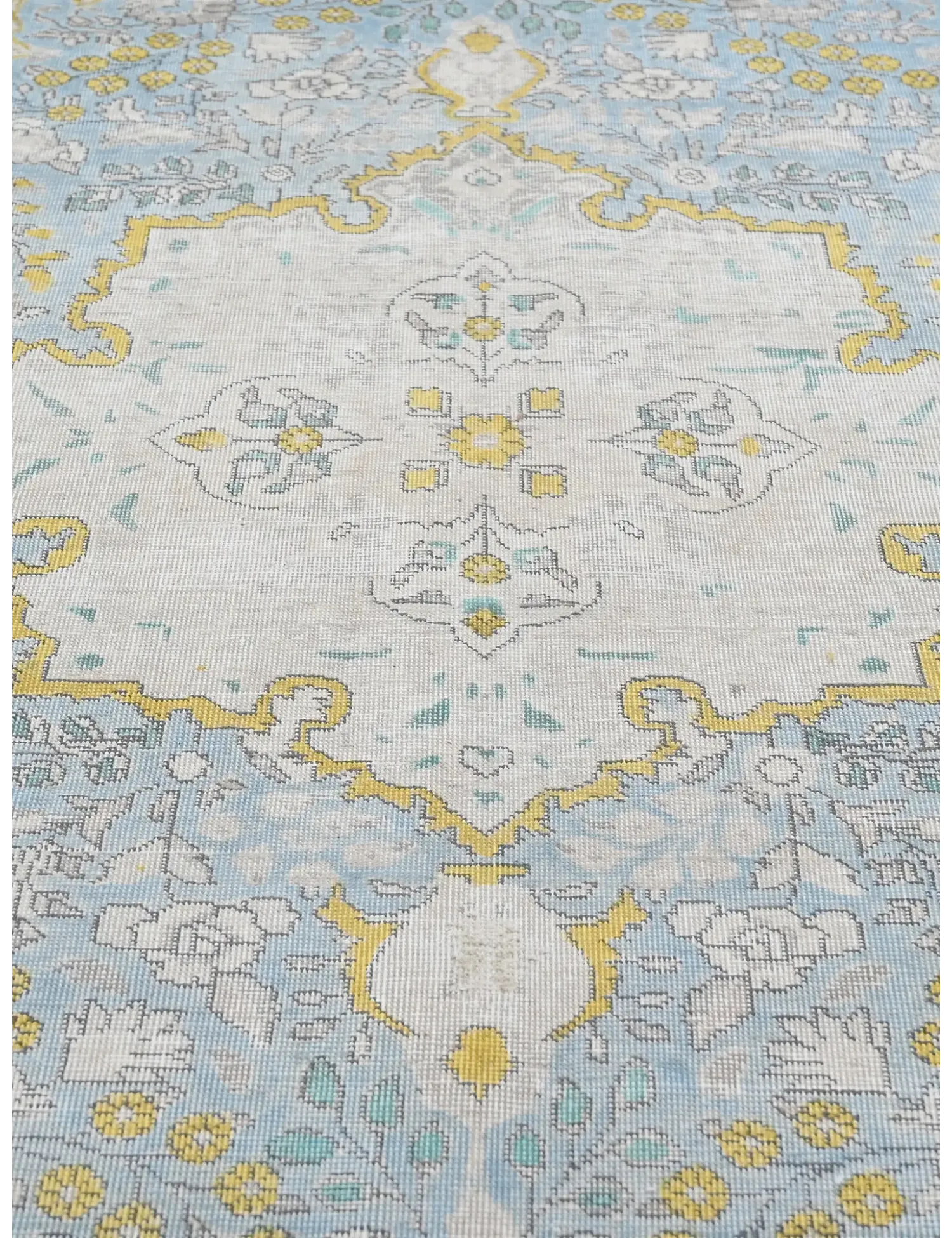 Persian Vintage    <br/>274 x 194 cm
