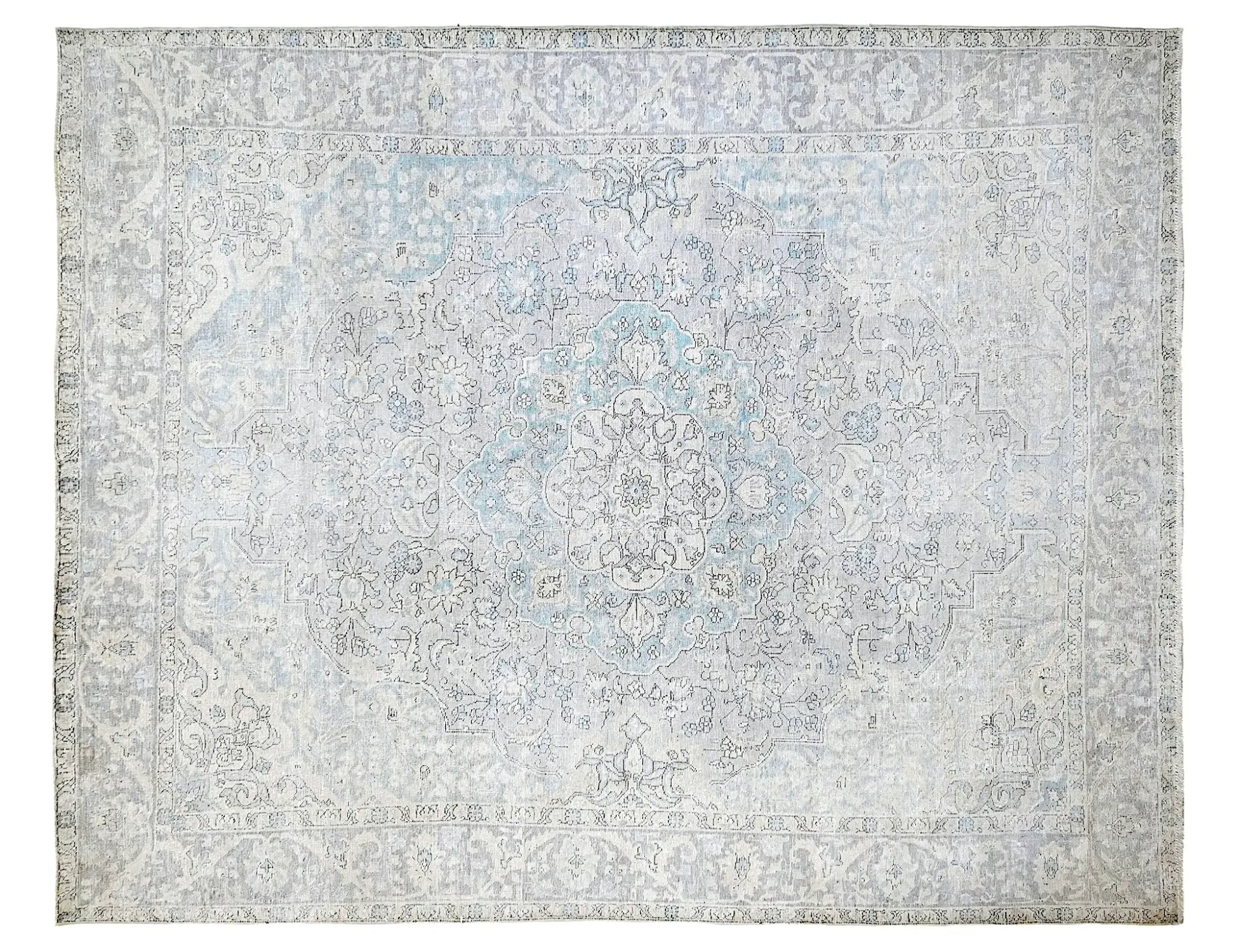 Persian Vintage    <br/>365 x 294 cm
