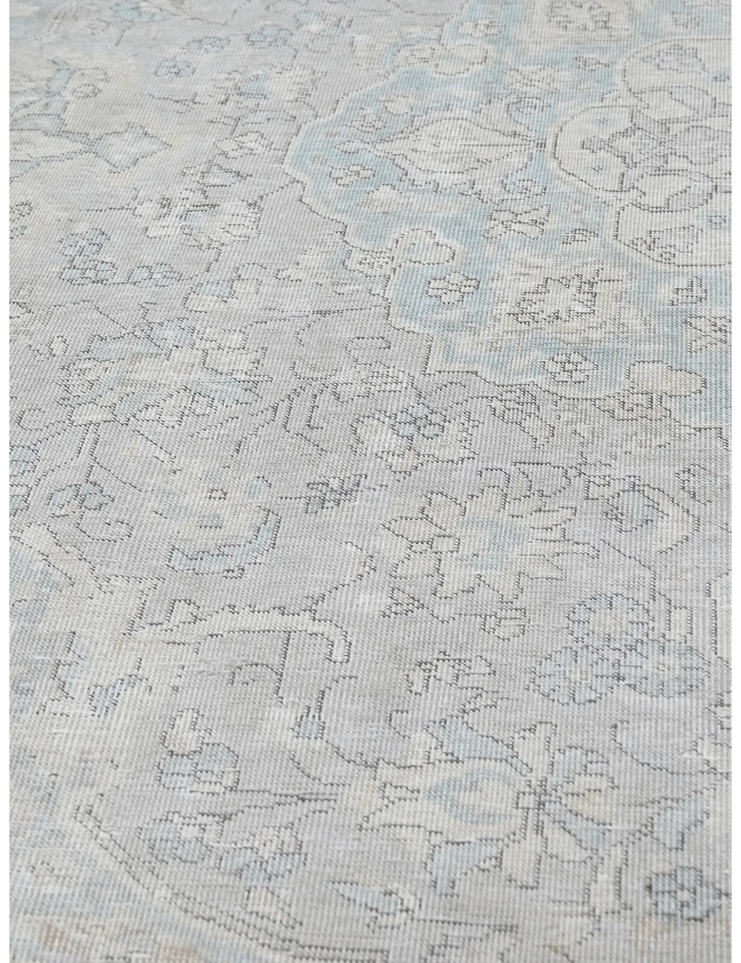Persian Vintage    <br/>365 x 294 cm
