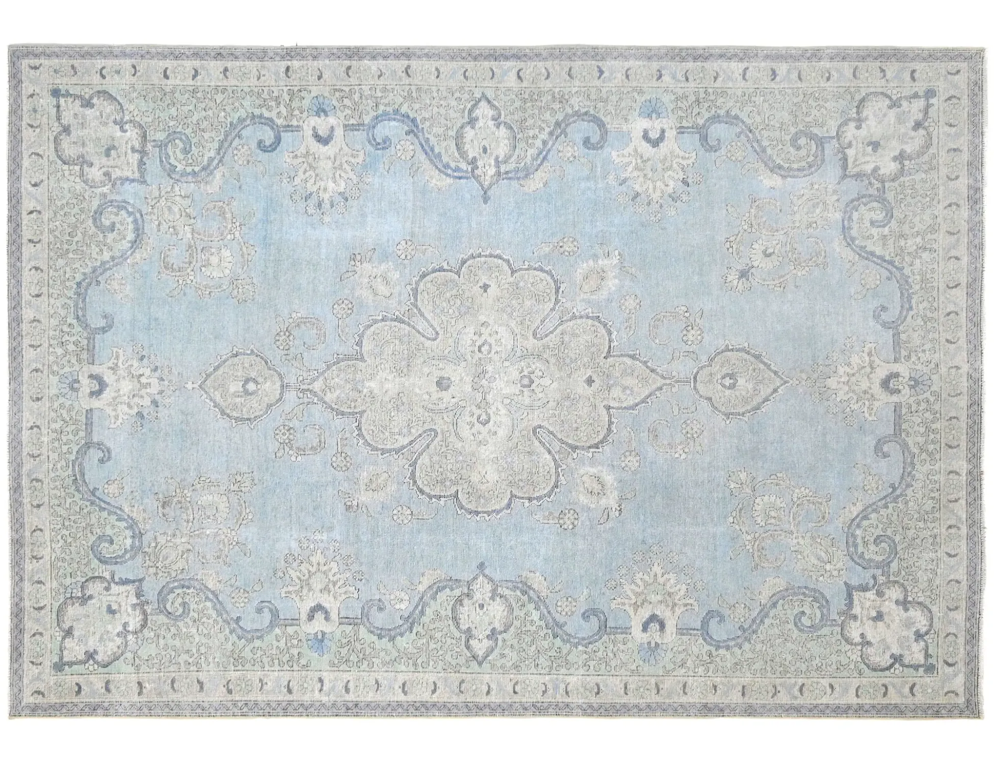 Persian Vintage    <br/>326 x 223 cm
