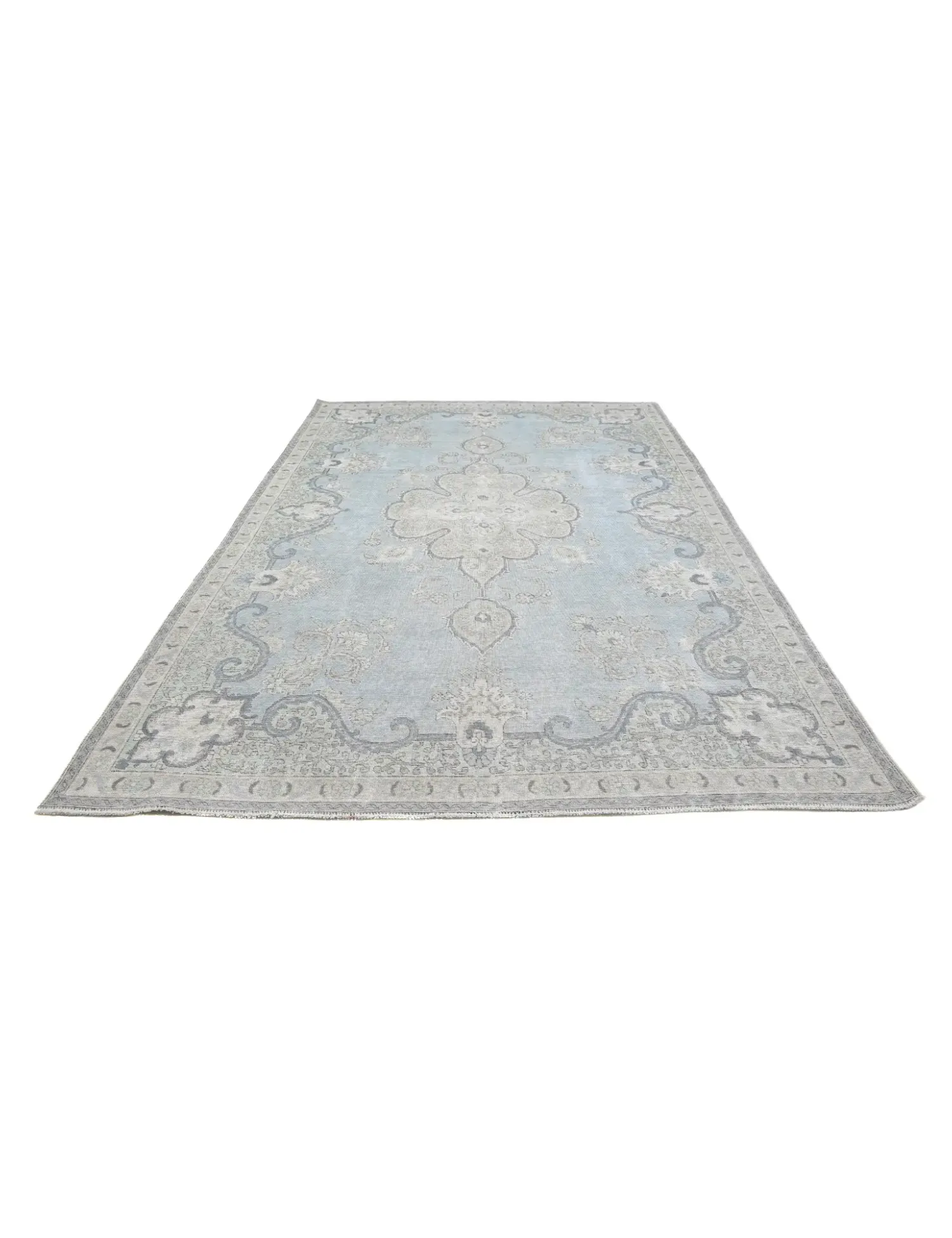 Persian Vintage    <br/>326 x 223 cm