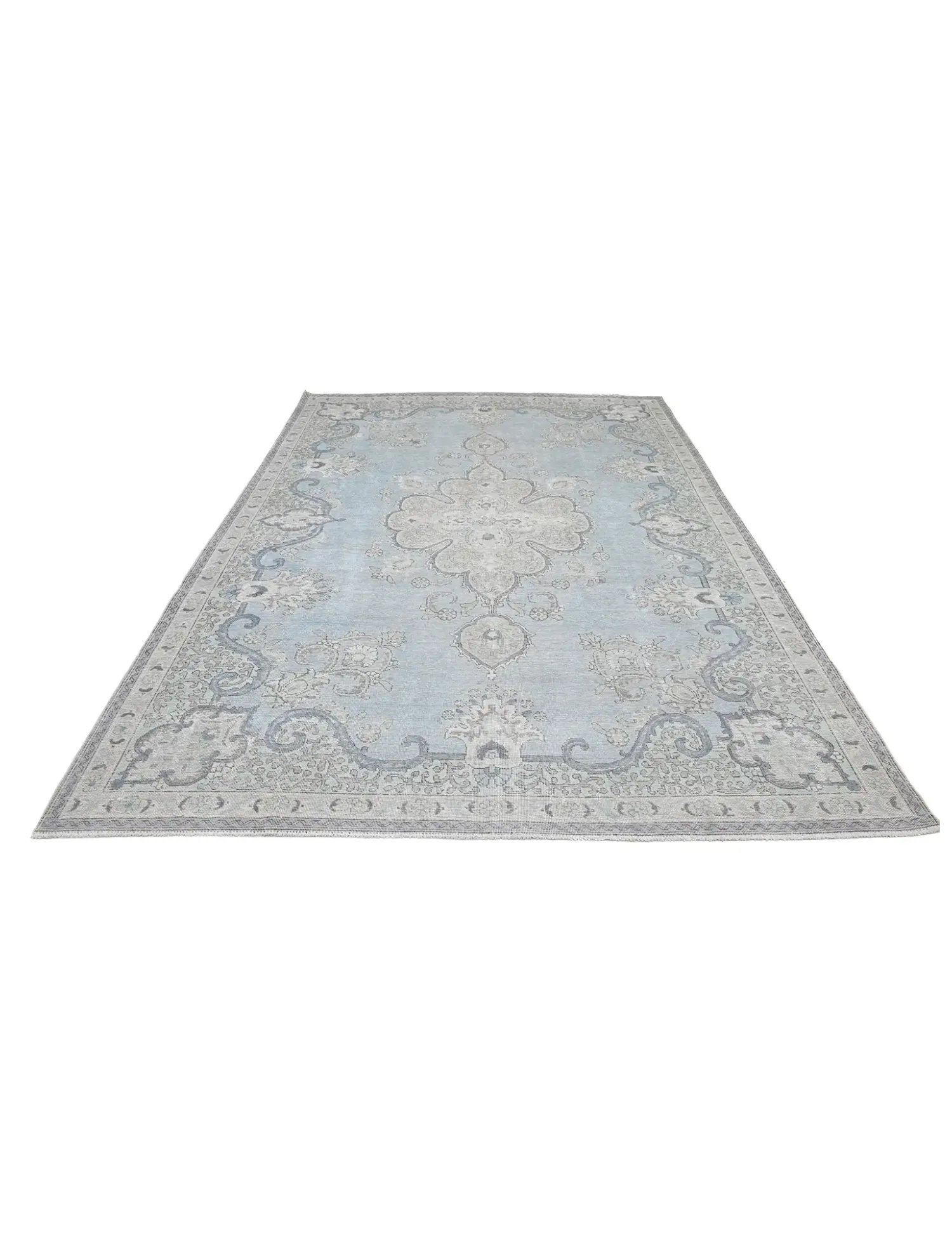 Persian Vintage    <br/>326 x 223 cm