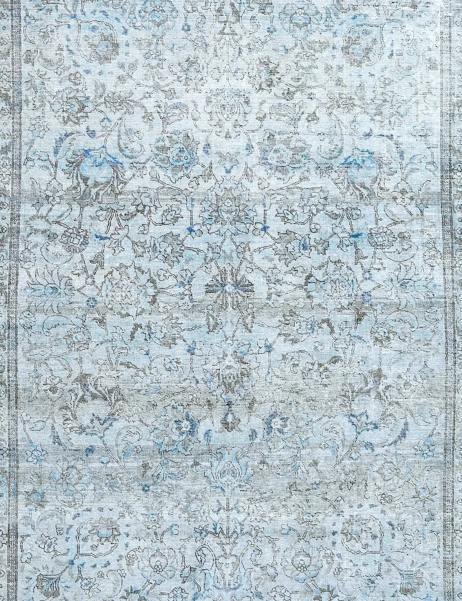 Persian Vintage    <br/>355 x 237 cm