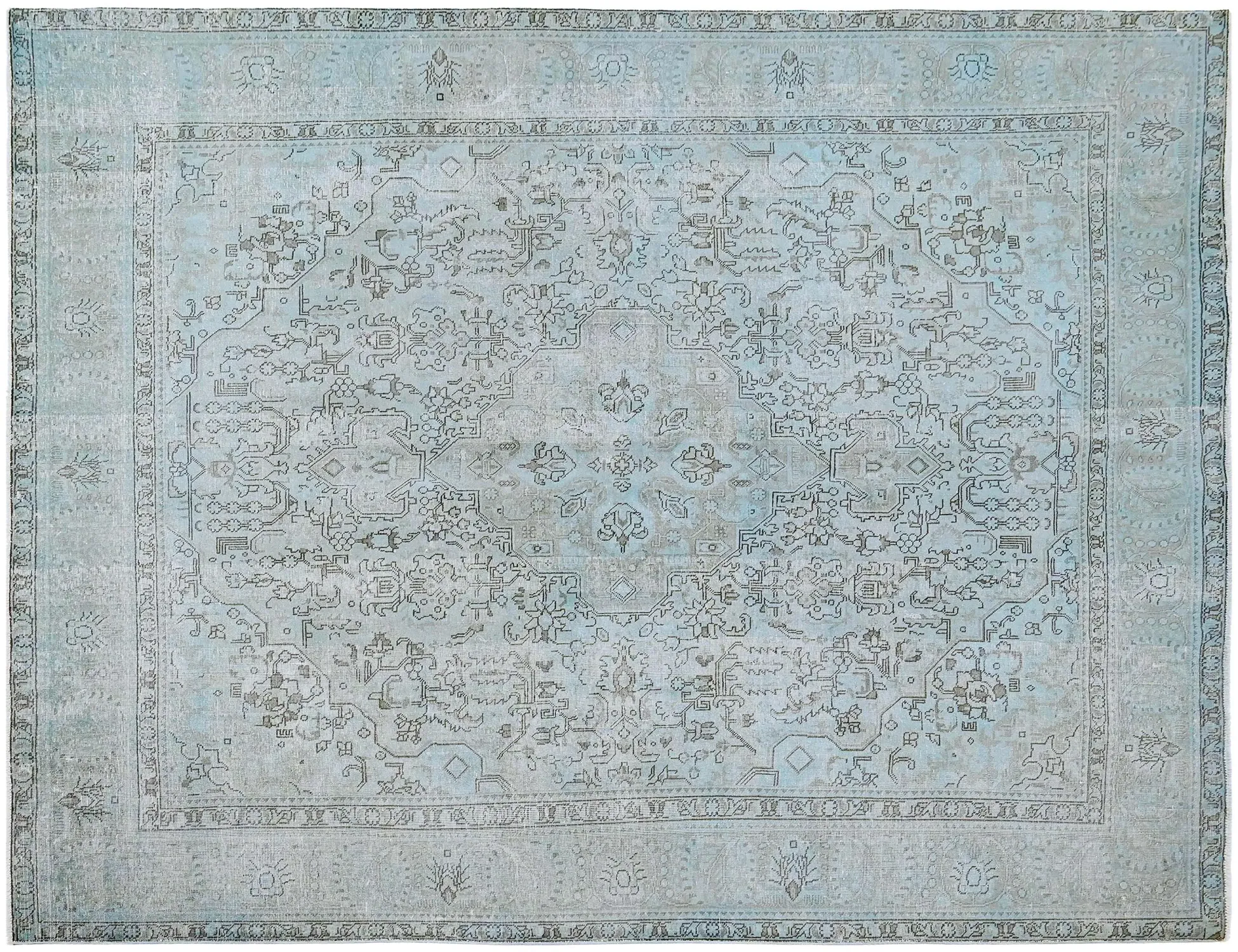 Persian Vintage    <br/>291 x 241 cm