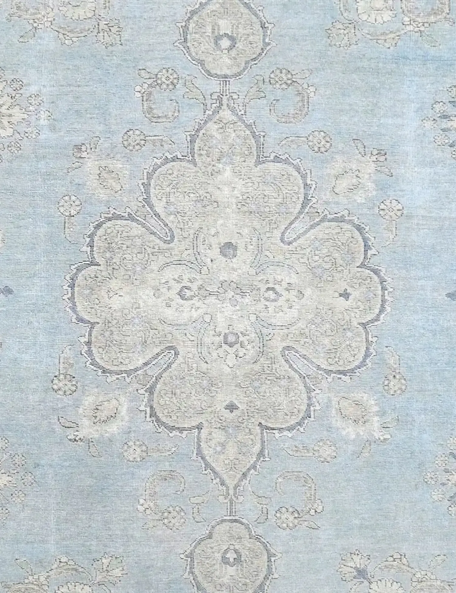 Persian Vintage    <br/>326 x 223 cm
